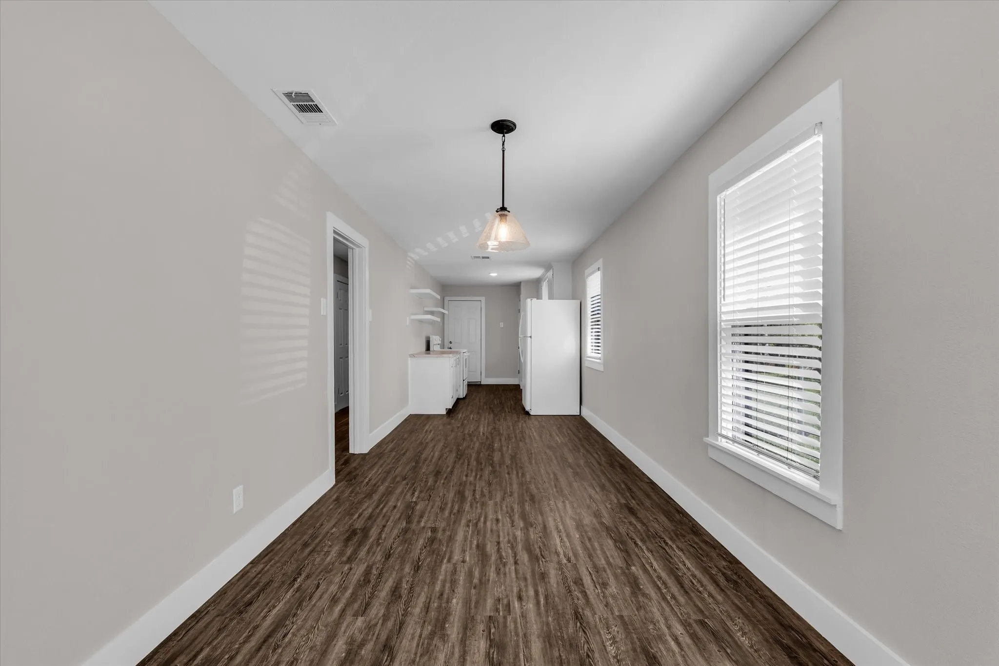 Single Family Residence For Sale in Mc Lennan County , 1908 S 19th Street, Waco, Texas 76706, 3 Bedroom, 2 Bathroom, Garage spaces, 1,309 Sqft, built in 1940, mls#21149143, Real Estate Agent in Waco, Homes For Sale in Mc Lennan county, Homes For Sale in Waco, Realtor in Waco Texas, Real Estate Brokerage Independent Realty Texas, Luminita Cordes Realtor