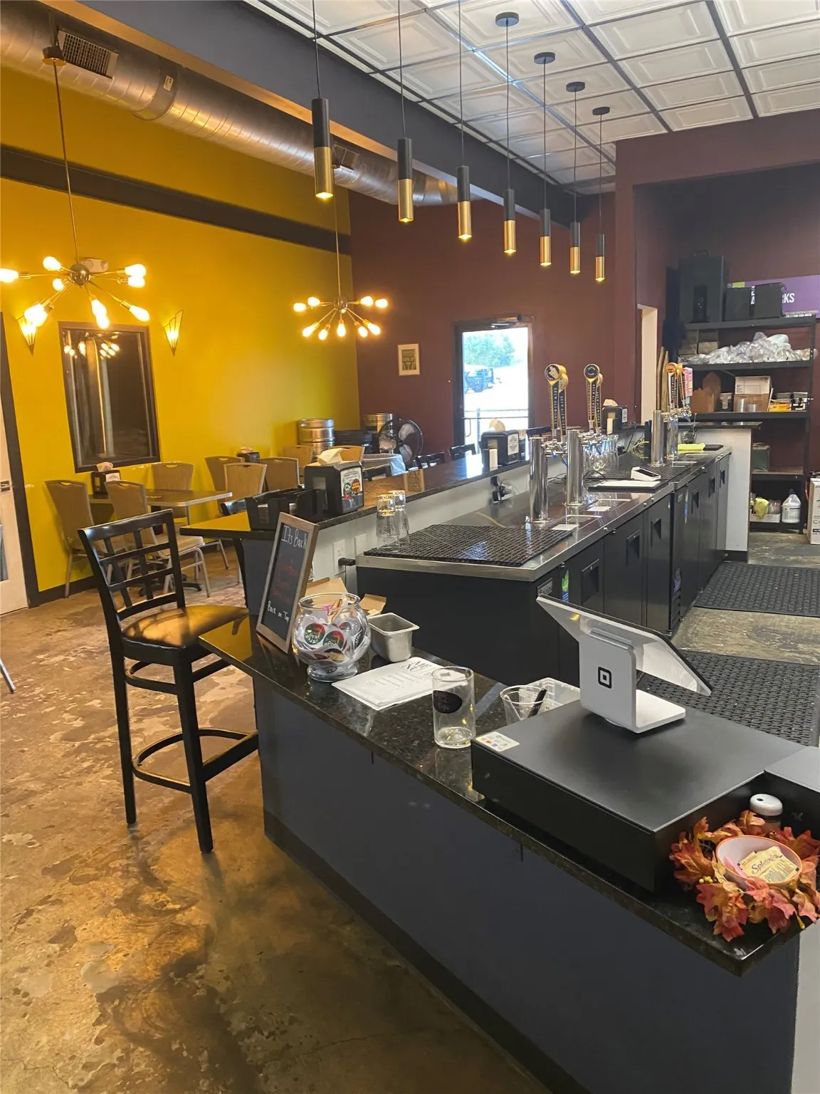 Business For Rent in Hood County , 715 Autumn Ridge Drive 106, Granbury, Texas 76048, 0, 0, Garage spaces, 0 Sqft, built in 2005, Preowned, mls#21149423, Real Estate Agent in Granbury, Homes For Rent in Hood county, Homes For Rent in Granbury, Realtor in Granbury Texas, Real Estate Brokerage Independent Realty Texas, Luminita Cordes Realtor