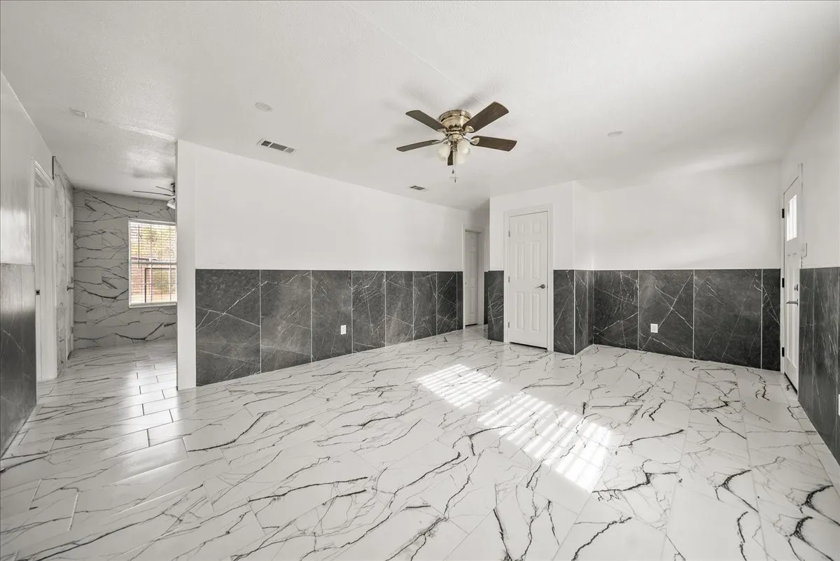 Single Family Residence For Sale in Dallas County , 5507 Alexander Street, Sachse, Texas 75048, 3 Bedrooms, 1 Bathroom, Garage spaces, 1,274 Sqft, built in 1980, Price $279,999, mls#21144177, Real Estate Agent in Sachse, Homes For Sale in Dallas county, Homes For Sale in Sachse, Realtor in Sachse Texas, Real Estate Brokerage Independent Realty Texas, Luminita Cordes Realtor