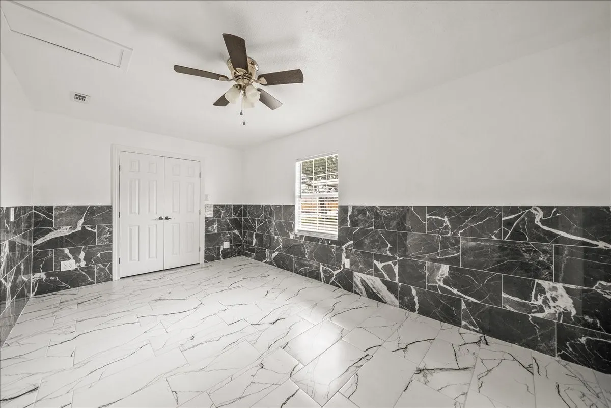 Single Family Residence For Sale in Dallas County , 5507 Alexander Street, Sachse, Texas 75048, 3 Bedrooms, 1 Bathroom, Garage spaces, 1,274 Sqft, built in 1980, Price $279,999, mls#21144177, Real Estate Agent in Sachse, Homes For Sale in Dallas county, Homes For Sale in Sachse, Realtor in Sachse Texas, Real Estate Brokerage Independent Realty Texas, Luminita Cordes Realtor