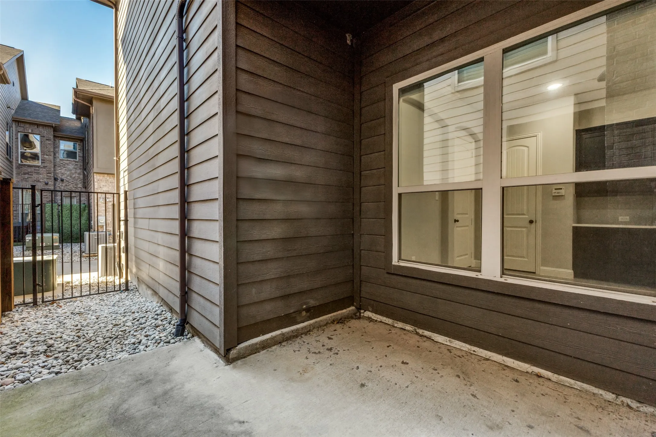 Townhouse For Sale in Dallas County , 828 Rohan Drive, Richardson, Texas 75081, 3 Bedroom, 3 Bathroom, 2 Garage spaces, 1,887 Sqft, built in 2016, mls#21149359, Real Estate Agent in Richardson, Homes For Sale in Dallas county, Homes For Sale in Richardson, Realtor in Richardson Texas, Real Estate Brokerage Independent Realty Texas, Luminita Cordes Realtor