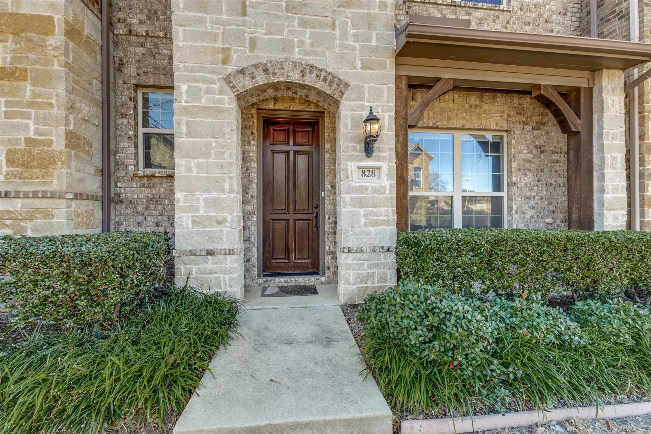 Townhouse For Sale in Dallas County , 828 Rohan Drive, Richardson, Texas 75081, 3 Bedroom, 3 Bathroom, 2 Garage spaces, 1,887 Sqft, built in 2016, mls#21149359, Real Estate Agent in Richardson, Homes For Sale in Dallas county, Homes For Sale in Richardson, Realtor in Richardson Texas, Real Estate Brokerage Independent Realty Texas, Luminita Cordes Realtor
