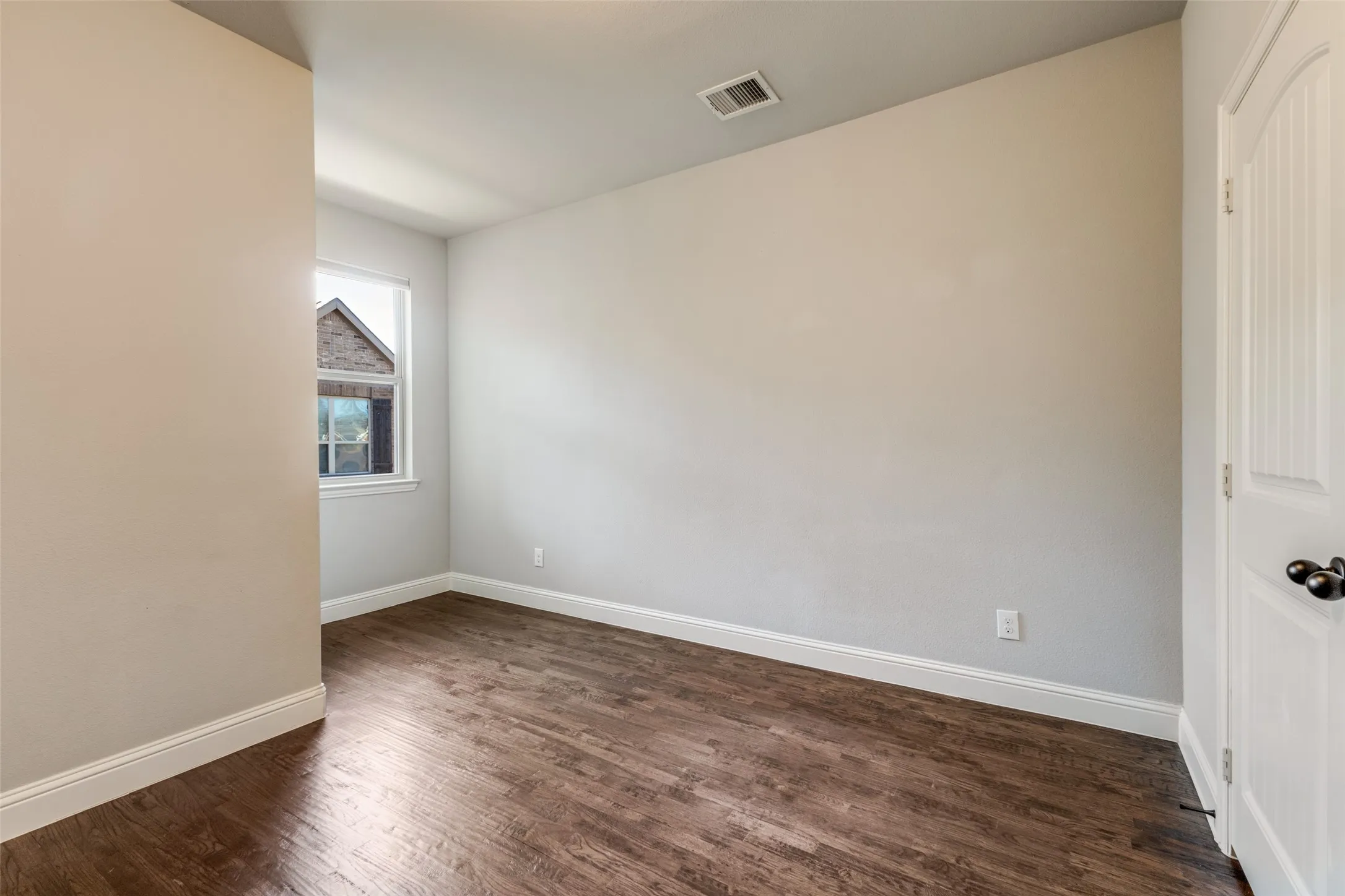 Townhouse For Sale in Dallas County , 828 Rohan Drive, Richardson, Texas 75081, 3 Bedroom, 3 Bathroom, 2 Garage spaces, 1,887 Sqft, built in 2016, mls#21149359, Real Estate Agent in Richardson, Homes For Sale in Dallas county, Homes For Sale in Richardson, Realtor in Richardson Texas, Real Estate Brokerage Independent Realty Texas, Luminita Cordes Realtor