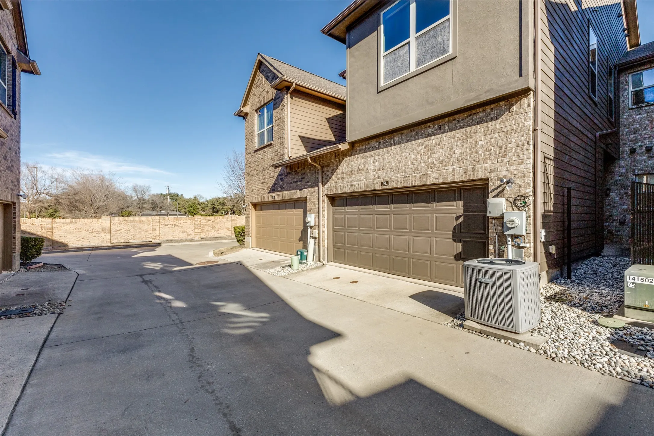 Townhouse For Sale in Dallas County , 828 Rohan Drive, Richardson, Texas 75081, 3 Bedroom, 3 Bathroom, 2 Garage spaces, 1,887 Sqft, built in 2016, mls#21149359, Real Estate Agent in Richardson, Homes For Sale in Dallas county, Homes For Sale in Richardson, Realtor in Richardson Texas, Real Estate Brokerage Independent Realty Texas, Luminita Cordes Realtor