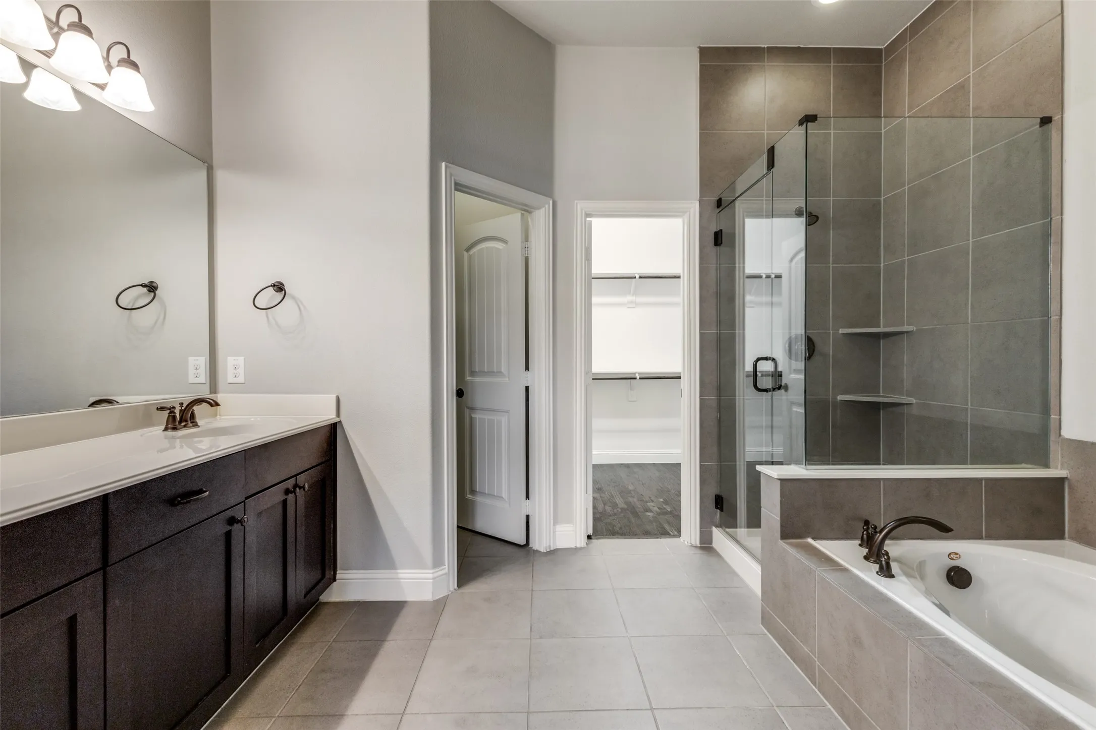 Townhouse For Sale in Dallas County , 828 Rohan Drive, Richardson, Texas 75081, 3 Bedroom, 3 Bathroom, 2 Garage spaces, 1,887 Sqft, built in 2016, mls#21149359, Real Estate Agent in Richardson, Homes For Sale in Dallas county, Homes For Sale in Richardson, Realtor in Richardson Texas, Real Estate Brokerage Independent Realty Texas, Luminita Cordes Realtor