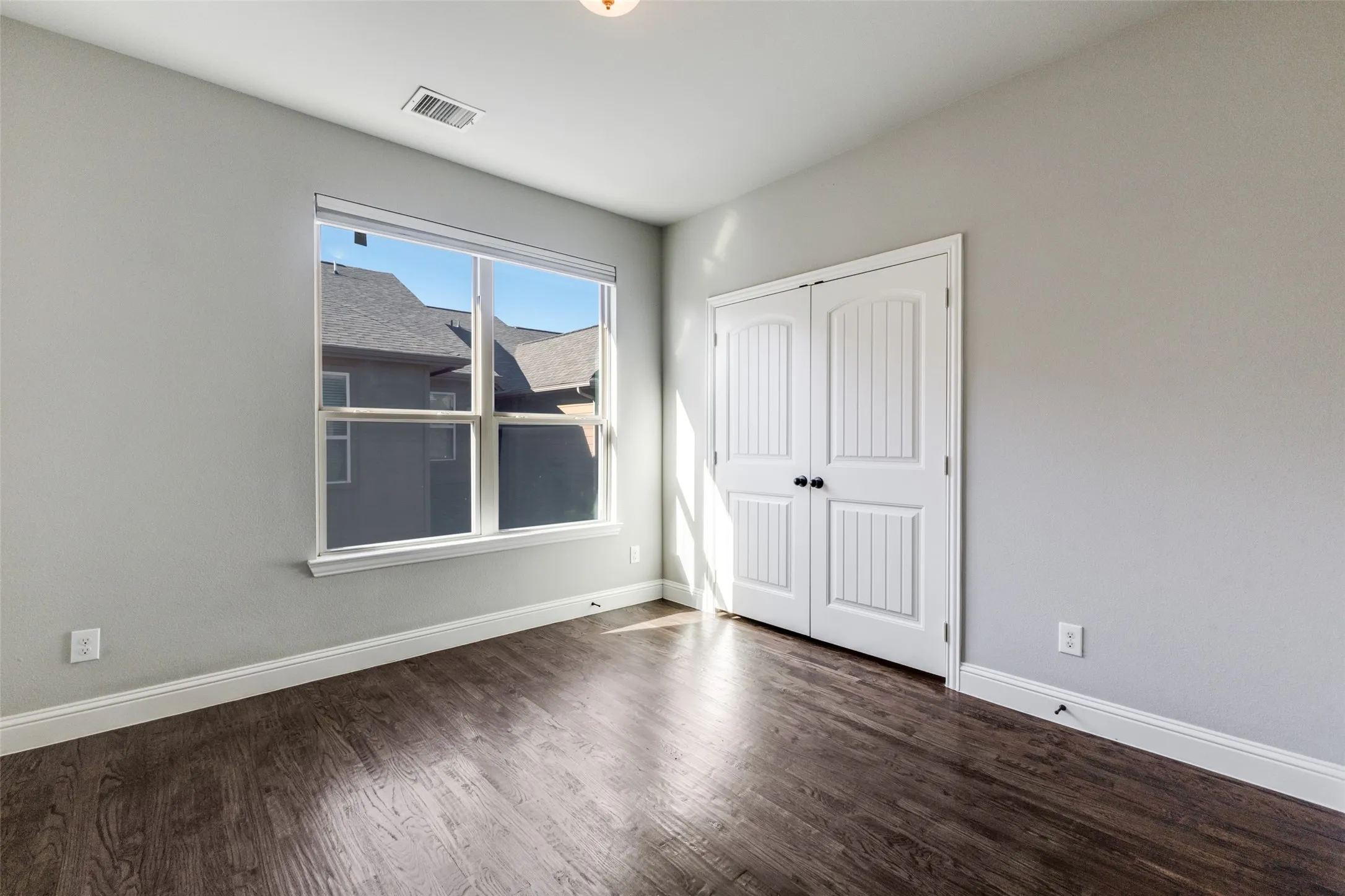 Townhouse For Sale in Dallas County , 828 Rohan Drive, Richardson, Texas 75081, 3 Bedroom, 3 Bathroom, 2 Garage spaces, 1,887 Sqft, built in 2016, mls#21149359, Real Estate Agent in Richardson, Homes For Sale in Dallas county, Homes For Sale in Richardson, Realtor in Richardson Texas, Real Estate Brokerage Independent Realty Texas, Luminita Cordes Realtor