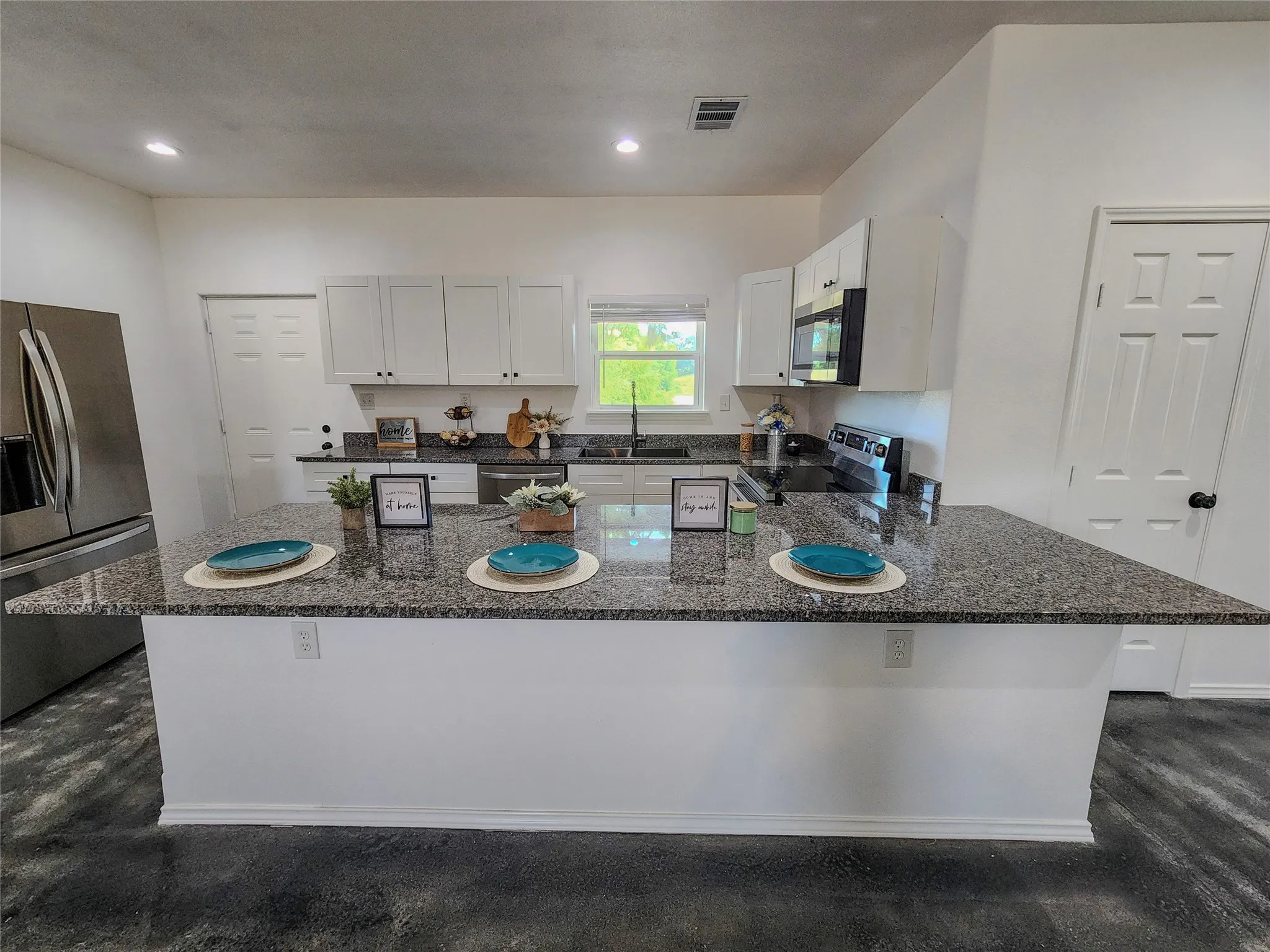 Single Family Residence For Sale in Tarrant County , 417 Katie Circle, Kennedale, Texas 76060, 4 Bedroom, 3 Bathroom, 2 Garage spaces, 2,001 Sqft, built in 2025, New Construction - Complete, mls#21149490, Real Estate Agent in Kennedale, Homes For Sale in Tarrant county, Homes For Sale in Kennedale, Realtor in Kennedale Texas, Real Estate Brokerage Independent Realty Texas, Luminita Cordes Realtor