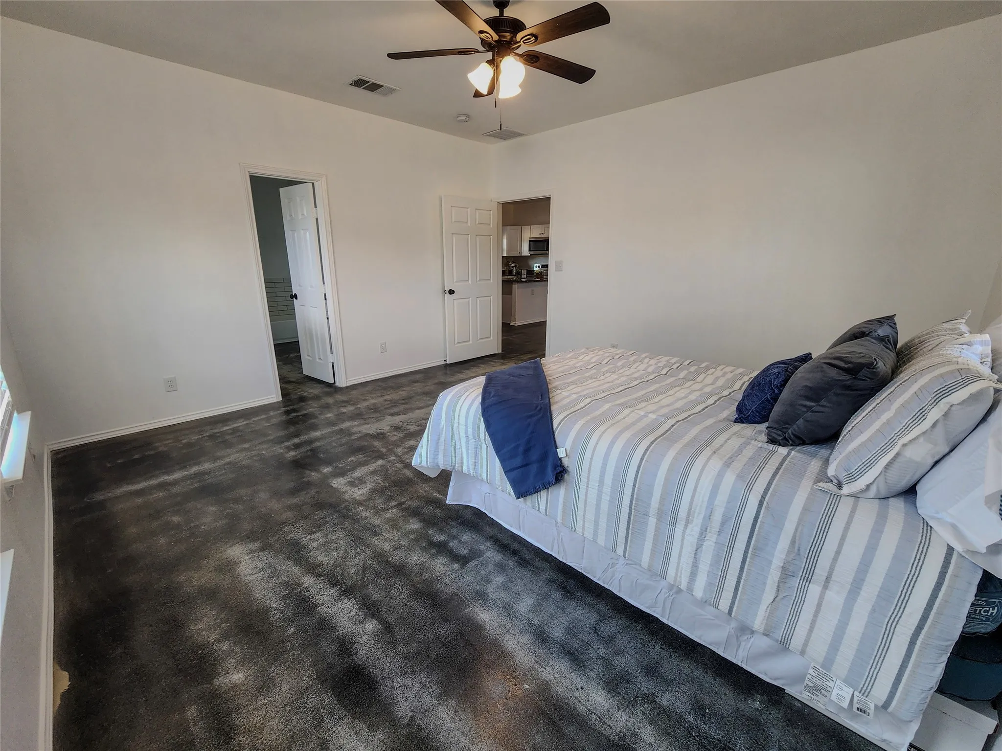 Single Family Residence For Sale in Tarrant County , 417 Katie Circle, Kennedale, Texas 76060, 4 Bedroom, 3 Bathroom, 2 Garage spaces, 2,001 Sqft, built in 2025, New Construction - Complete, mls#21149490, Real Estate Agent in Kennedale, Homes For Sale in Tarrant county, Homes For Sale in Kennedale, Realtor in Kennedale Texas, Real Estate Brokerage Independent Realty Texas, Luminita Cordes Realtor