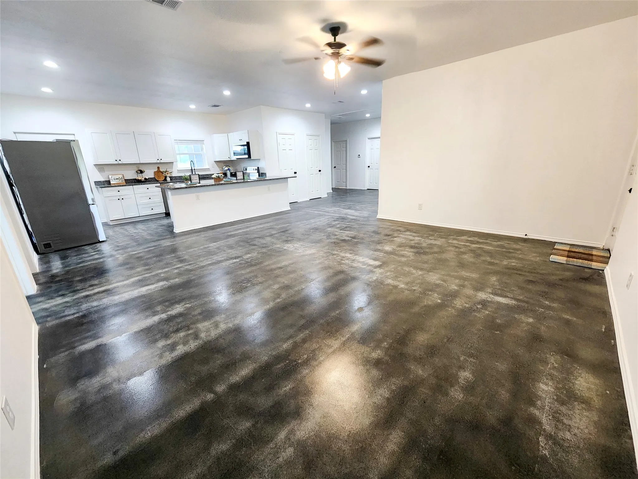 Single Family Residence For Sale in Tarrant County , 417 Katie Circle, Kennedale, Texas 76060, 4 Bedroom, 3 Bathroom, 2 Garage spaces, 2,001 Sqft, built in 2025, New Construction - Complete, mls#21149490, Real Estate Agent in Kennedale, Homes For Sale in Tarrant county, Homes For Sale in Kennedale, Realtor in Kennedale Texas, Real Estate Brokerage Independent Realty Texas, Luminita Cordes Realtor