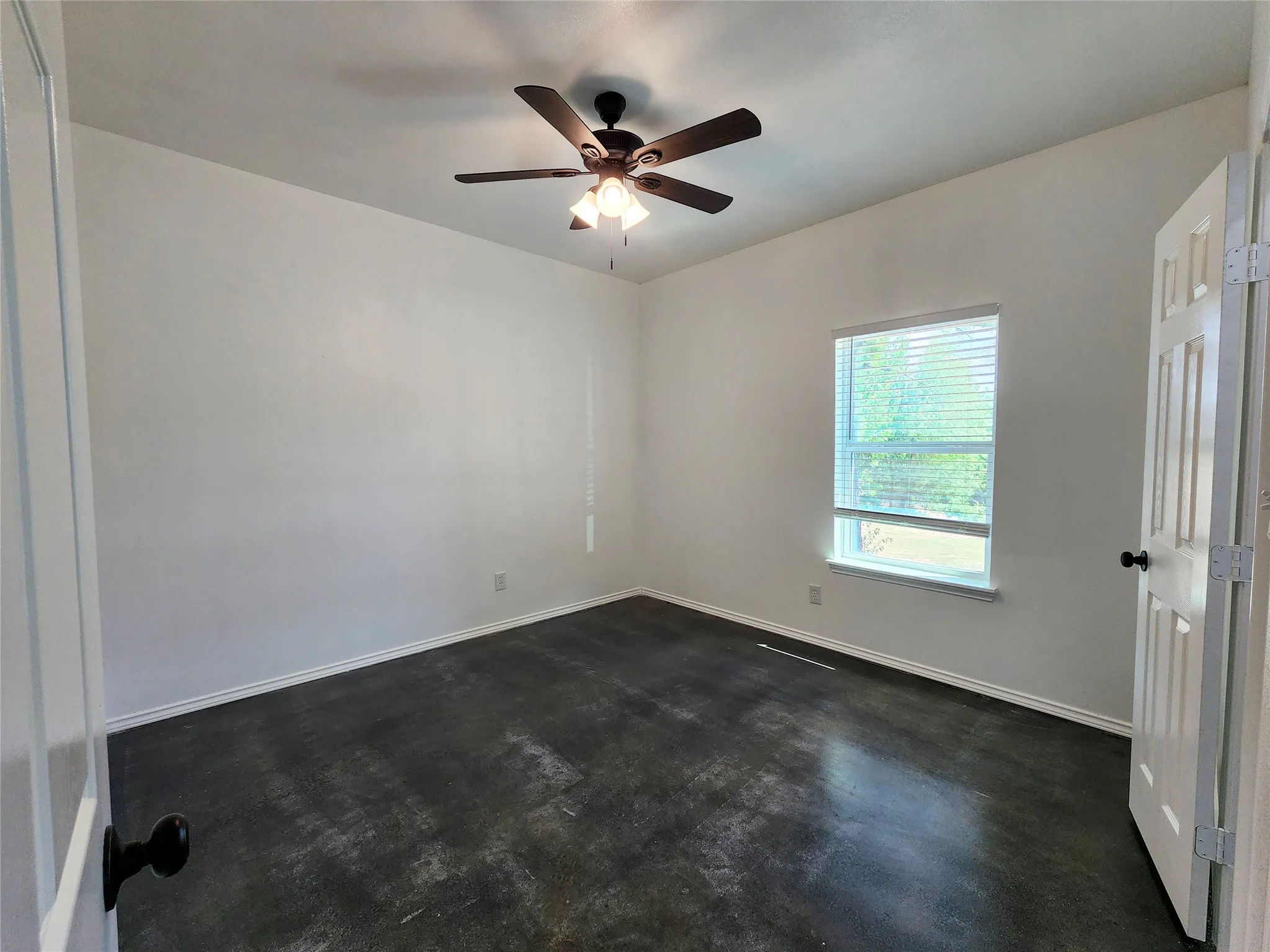 Single Family Residence For Sale in Tarrant County , 417 Katie Circle, Kennedale, Texas 76060, 4 Bedroom, 3 Bathroom, 2 Garage spaces, 2,001 Sqft, built in 2025, New Construction - Complete, mls#21149490, Real Estate Agent in Kennedale, Homes For Sale in Tarrant county, Homes For Sale in Kennedale, Realtor in Kennedale Texas, Real Estate Brokerage Independent Realty Texas, Luminita Cordes Realtor