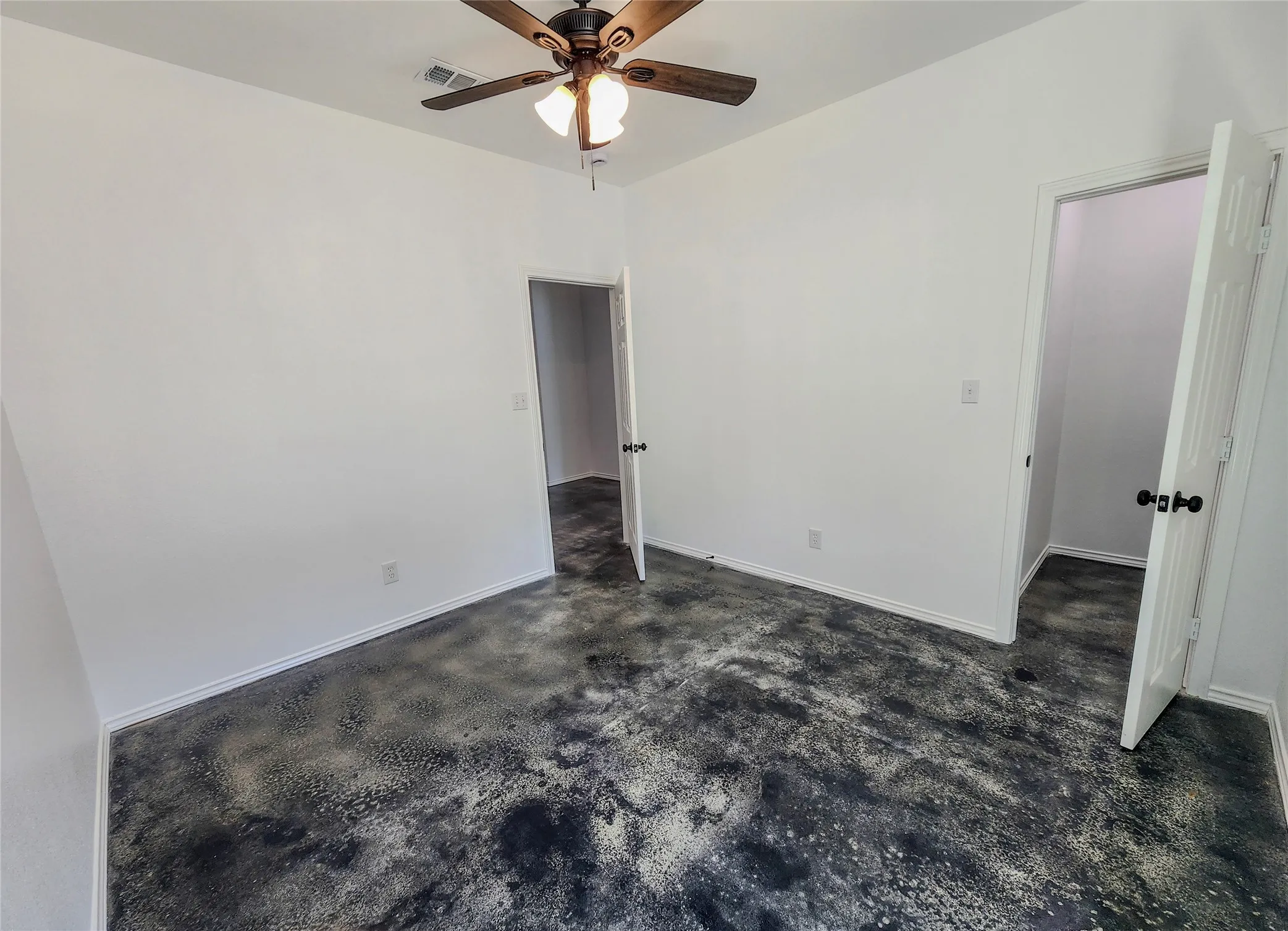 Single Family Residence For Sale in Tarrant County , 417 Katie Circle, Kennedale, Texas 76060, 4 Bedroom, 3 Bathroom, 2 Garage spaces, 2,001 Sqft, built in 2025, New Construction - Complete, mls#21149490, Real Estate Agent in Kennedale, Homes For Sale in Tarrant county, Homes For Sale in Kennedale, Realtor in Kennedale Texas, Real Estate Brokerage Independent Realty Texas, Luminita Cordes Realtor