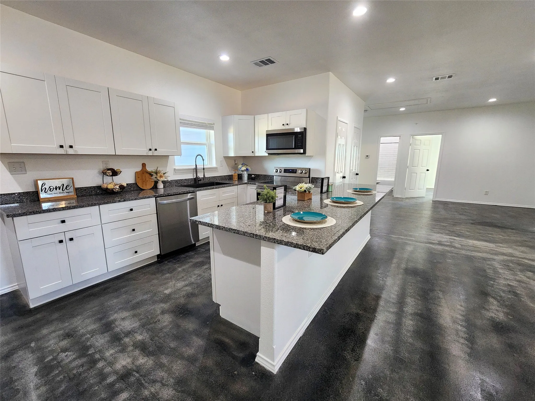 Single Family Residence For Sale in Tarrant County , 417 Katie Circle, Kennedale, Texas 76060, 4 Bedroom, 3 Bathroom, 2 Garage spaces, 2,001 Sqft, built in 2025, New Construction - Complete, mls#21149490, Real Estate Agent in Kennedale, Homes For Sale in Tarrant county, Homes For Sale in Kennedale, Realtor in Kennedale Texas, Real Estate Brokerage Independent Realty Texas, Luminita Cordes Realtor