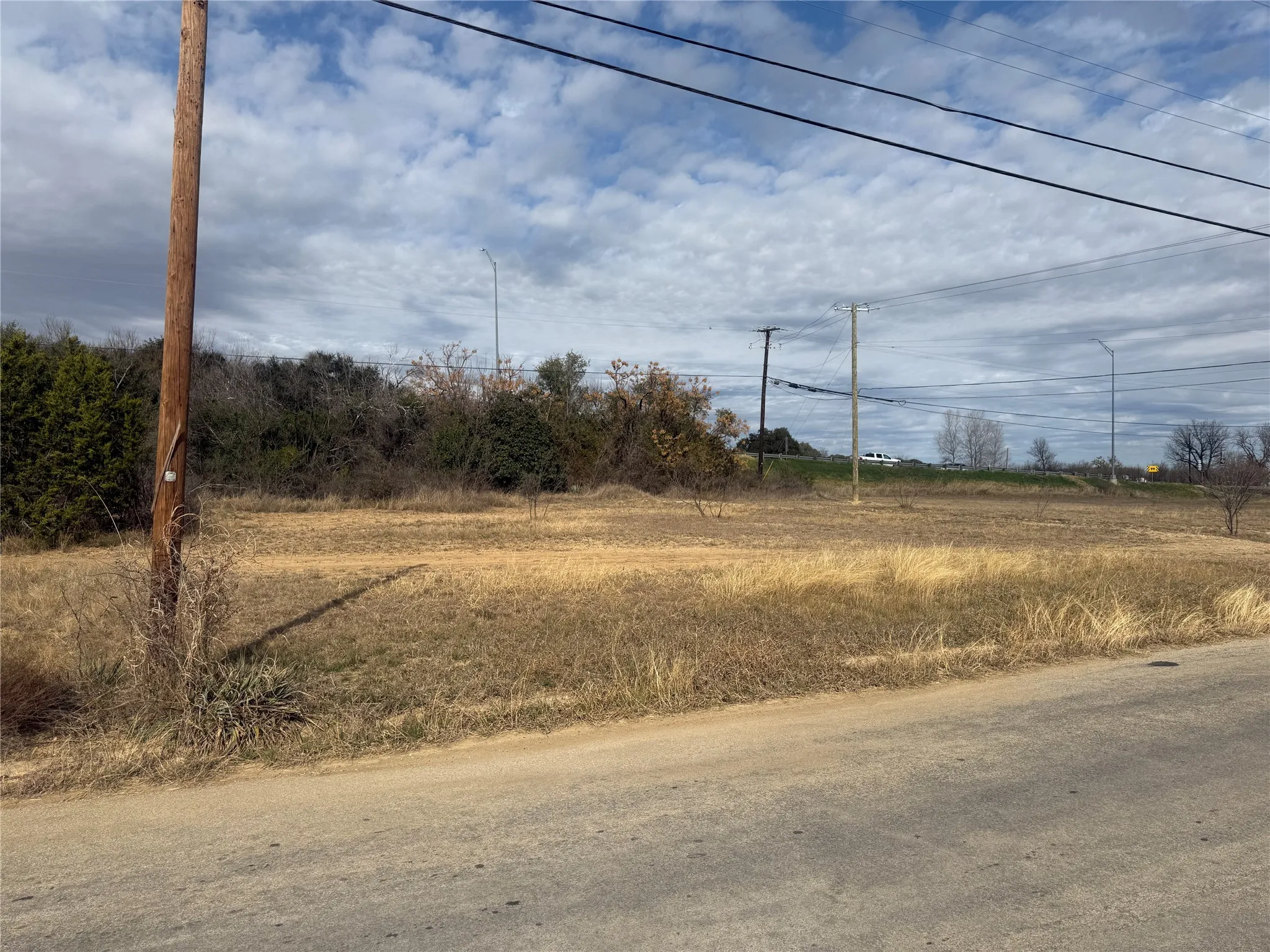 Unimproved Land For Sale in Brown County , TBD La Vista Drive, Brownwood, Texas 76801, 0, 0, Garage spaces, 0 Sqft, built in 0, Unknown, mls#21147914, Real Estate Agent in Brownwood, Homes For Sale in Brown county, Homes For Sale in Brownwood, Realtor in Brownwood Texas, Real Estate Brokerage Independent Realty Texas, Luminita Cordes Realtor