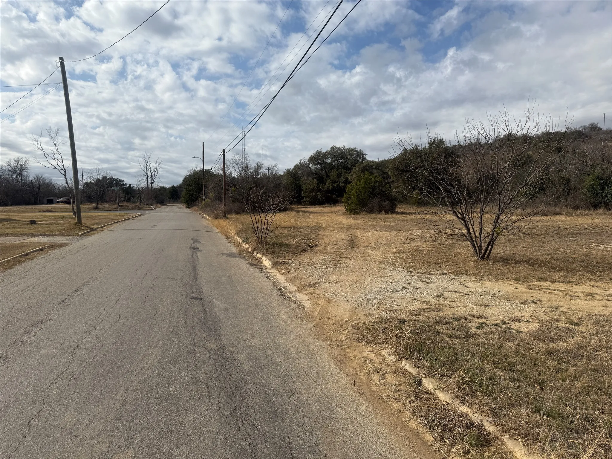 Unimproved Land For Sale in Brown County , TBD La Vista Drive, Brownwood, Texas 76801, 0, 0, Garage spaces, 0 Sqft, built in 0, Unknown, mls#21147914, Real Estate Agent in Brownwood, Homes For Sale in Brown county, Homes For Sale in Brownwood, Realtor in Brownwood Texas, Real Estate Brokerage Independent Realty Texas, Luminita Cordes Realtor