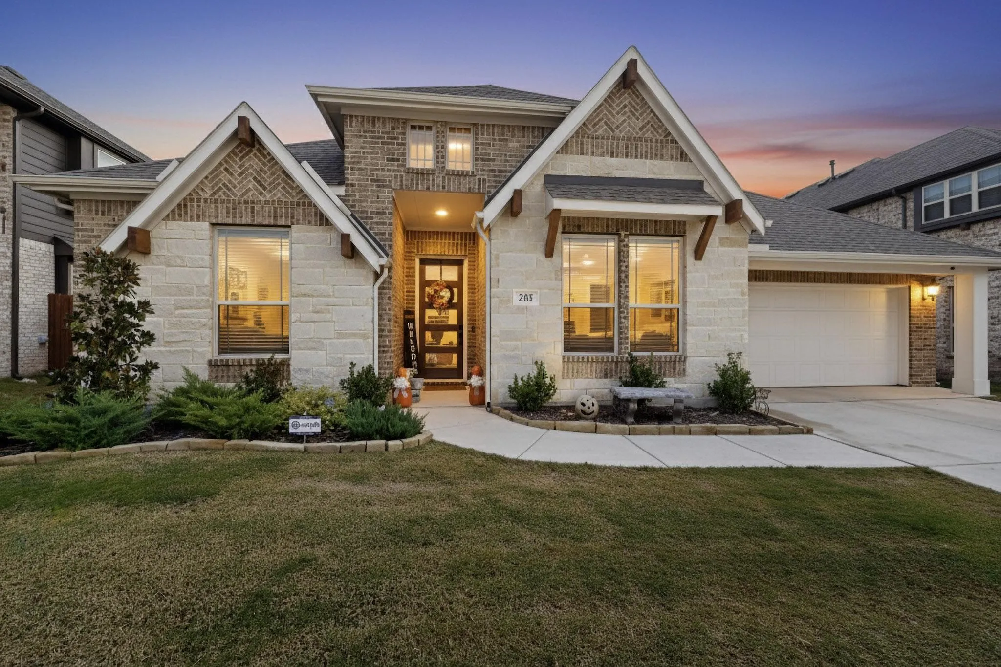 Single Family Residence For Sale in Denton County , 205 Lakewood Lane, Ponder, Texas 76259, 3 Bedroom, 3 Bathroom, 2 Garage spaces, 2,529 Sqft, built in 2023, Preowned, mls#21149670, Real Estate Agent in Ponder, Homes For Sale in Denton county, Homes For Sale in Ponder, Realtor in Ponder Texas, Real Estate Brokerage Independent Realty Texas, Luminita Cordes Realtor