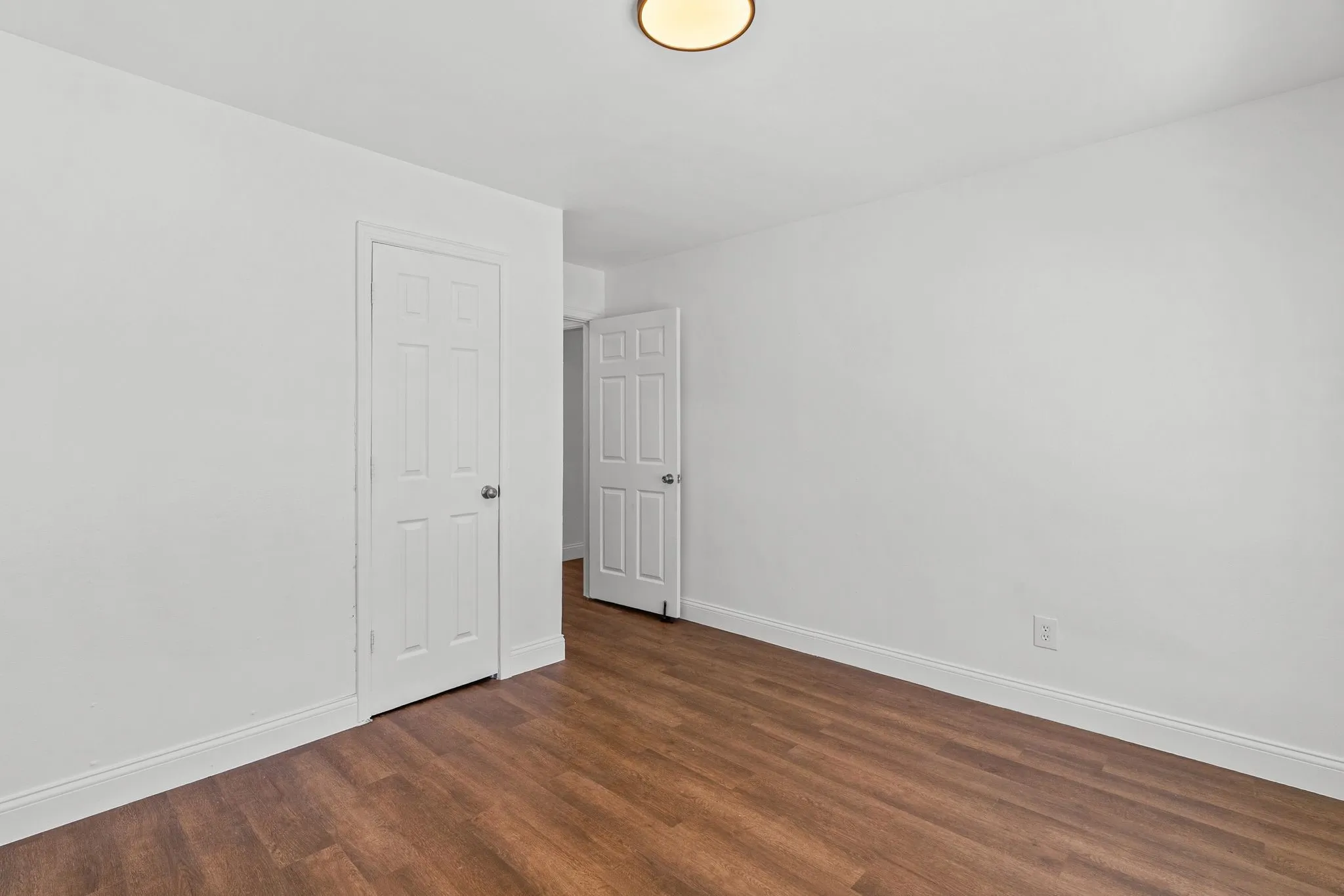 Single Family Residence For Sale in Hunt County , 1806 Wellington Street, Greenville, Texas 75401, 3 Bedroom, 1 Bathroom, 1 Garage spaces, 1,128 Sqft, built in 1940, mls#21149888, Real Estate Agent in Greenville, Homes For Sale in Hunt county, Homes For Sale in Greenville, Realtor in Greenville Texas, Real Estate Brokerage Independent Realty Texas, Luminita Cordes Realtor