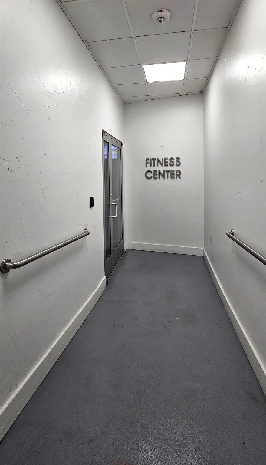 Retail For Rent in Dallas County , 6211 W Northwest Highway C253 Middle Window, Dallas, Texas 75225, 0, 0, Garage spaces, 0 Sqft, built in 1966, Preowned, Price $1,500, mls#21149988, Real Estate Agent in Dallas, Homes For Rent in Dallas county, Homes For Rent in Dallas, Realtor in Dallas Texas, Real Estate Brokerage Independent Realty Texas, Luminita Cordes Realtor