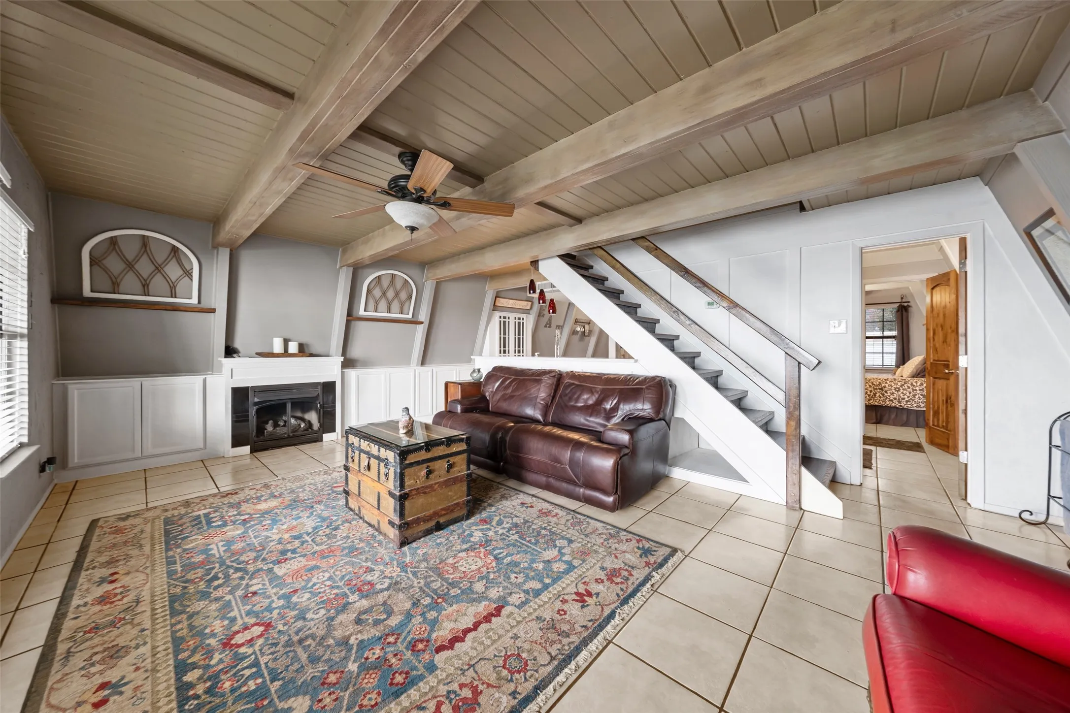 Single Family Residence For Sale in Hill County , 107 Private Road 132, Whitney, Texas 76692, 3 Bedroom, 2 Bathroom, 2 Garage spaces, 1,829 Sqft, built in 1979, mls#21146994, Real Estate Agent in Whitney, Homes For Sale in Hill county, Homes For Sale in Whitney, Realtor in Whitney Texas, Real Estate Brokerage Independent Realty Texas, Luminita Cordes Realtor