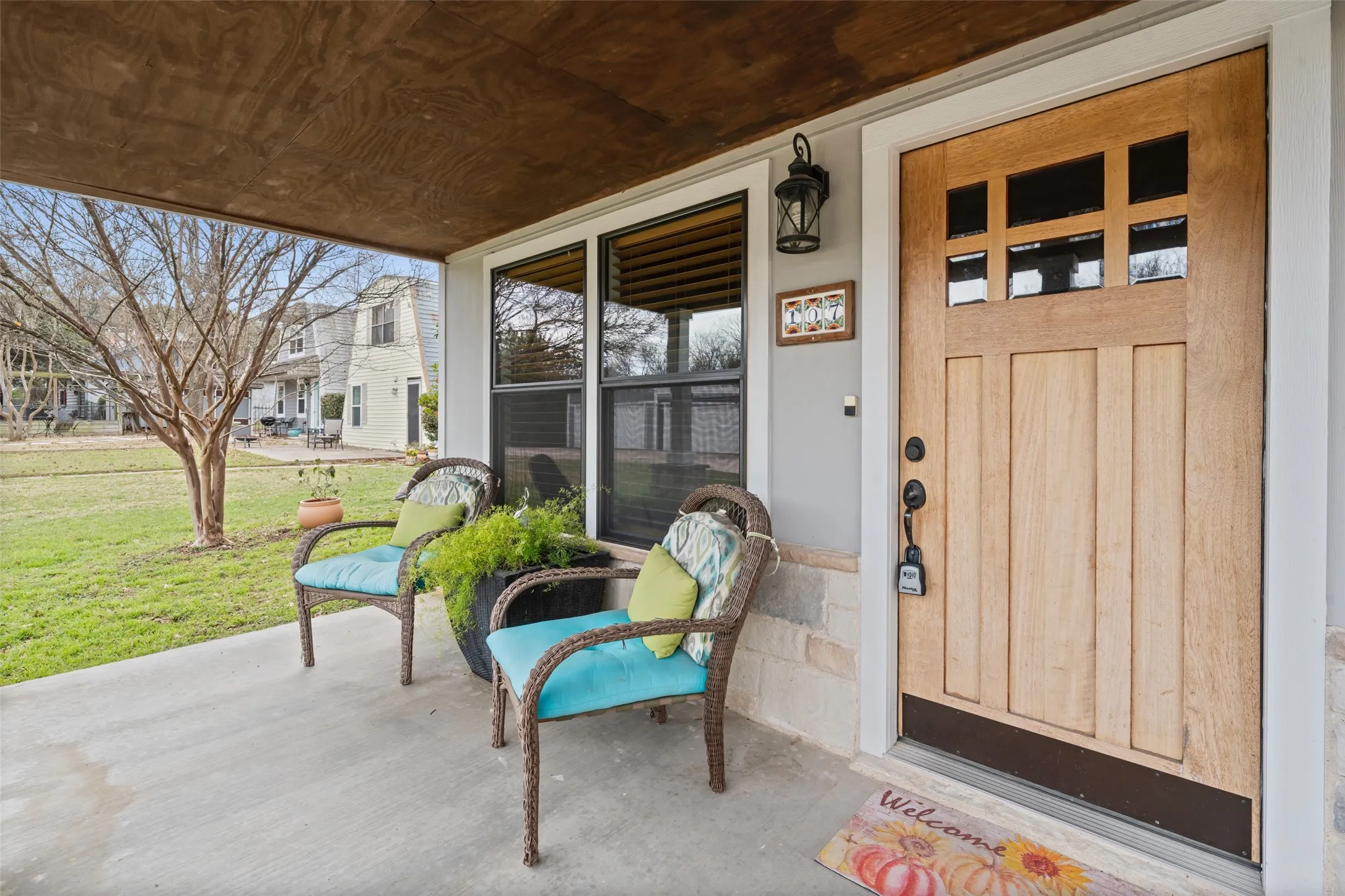 Single Family Residence For Sale in Hill County , 107 Private Road 132, Whitney, Texas 76692, 3 Bedroom, 2 Bathroom, 2 Garage spaces, 1,829 Sqft, built in 1979, mls#21146994, Real Estate Agent in Whitney, Homes For Sale in Hill county, Homes For Sale in Whitney, Realtor in Whitney Texas, Real Estate Brokerage Independent Realty Texas, Luminita Cordes Realtor