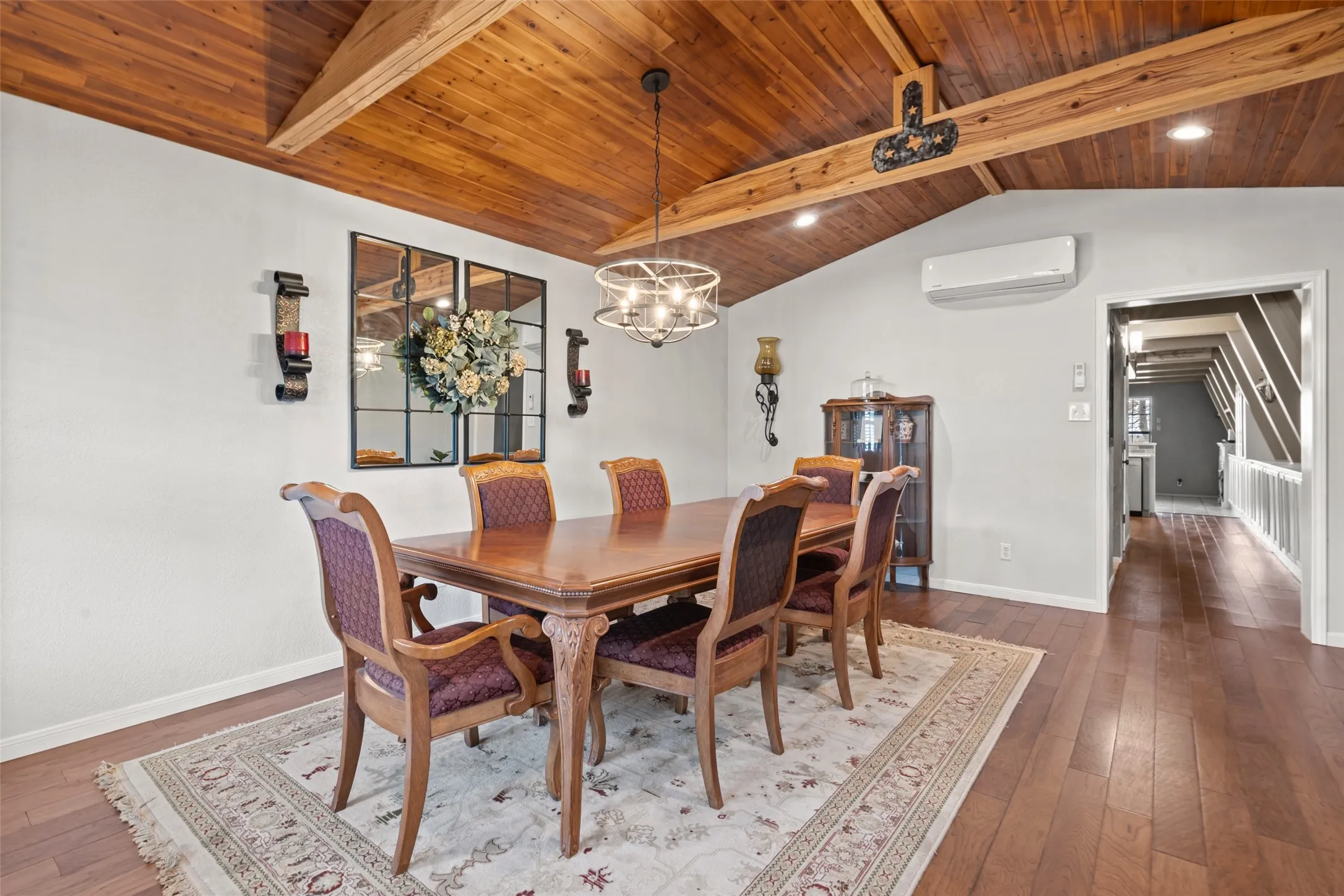 Single Family Residence For Sale in Hill County , 107 Private Road 132, Whitney, Texas 76692, 3 Bedroom, 2 Bathroom, 2 Garage spaces, 1,829 Sqft, built in 1979, mls#21146994, Real Estate Agent in Whitney, Homes For Sale in Hill county, Homes For Sale in Whitney, Realtor in Whitney Texas, Real Estate Brokerage Independent Realty Texas, Luminita Cordes Realtor