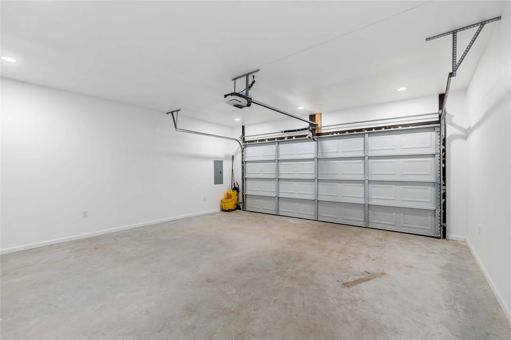 Single Family Residence For Sale in Brown County , 2905 Hemphill Street, Brownwood, Texas 76801, 3 Bedroom, 2 Bathroom, 2 Garage spaces, 1,440 Sqft, built in 2026, New Construction - Incomplete, mls#21149701, Real Estate Agent in Brownwood, Homes For Sale in Brown county, Homes For Sale in Brownwood, Realtor in Brownwood Texas, Real Estate Brokerage Independent Realty Texas, Luminita Cordes Realtor