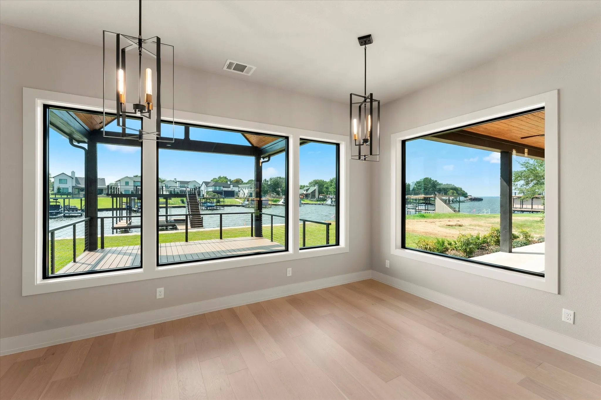 Single Family Residence For Sale in Henderson County , 2565 Groves Court, Tool, Texas 75143, 6 Bedroom, 5 Bathroom, 2 Garage spaces, 3,751 Sqft, built in 2025, New Construction - Complete, mls#21149847, Real Estate Agent in Tool, Homes For Sale in Henderson county, Homes For Sale in Tool, Realtor in Tool Texas, Real Estate Brokerage Independent Realty Texas, Luminita Cordes Realtor