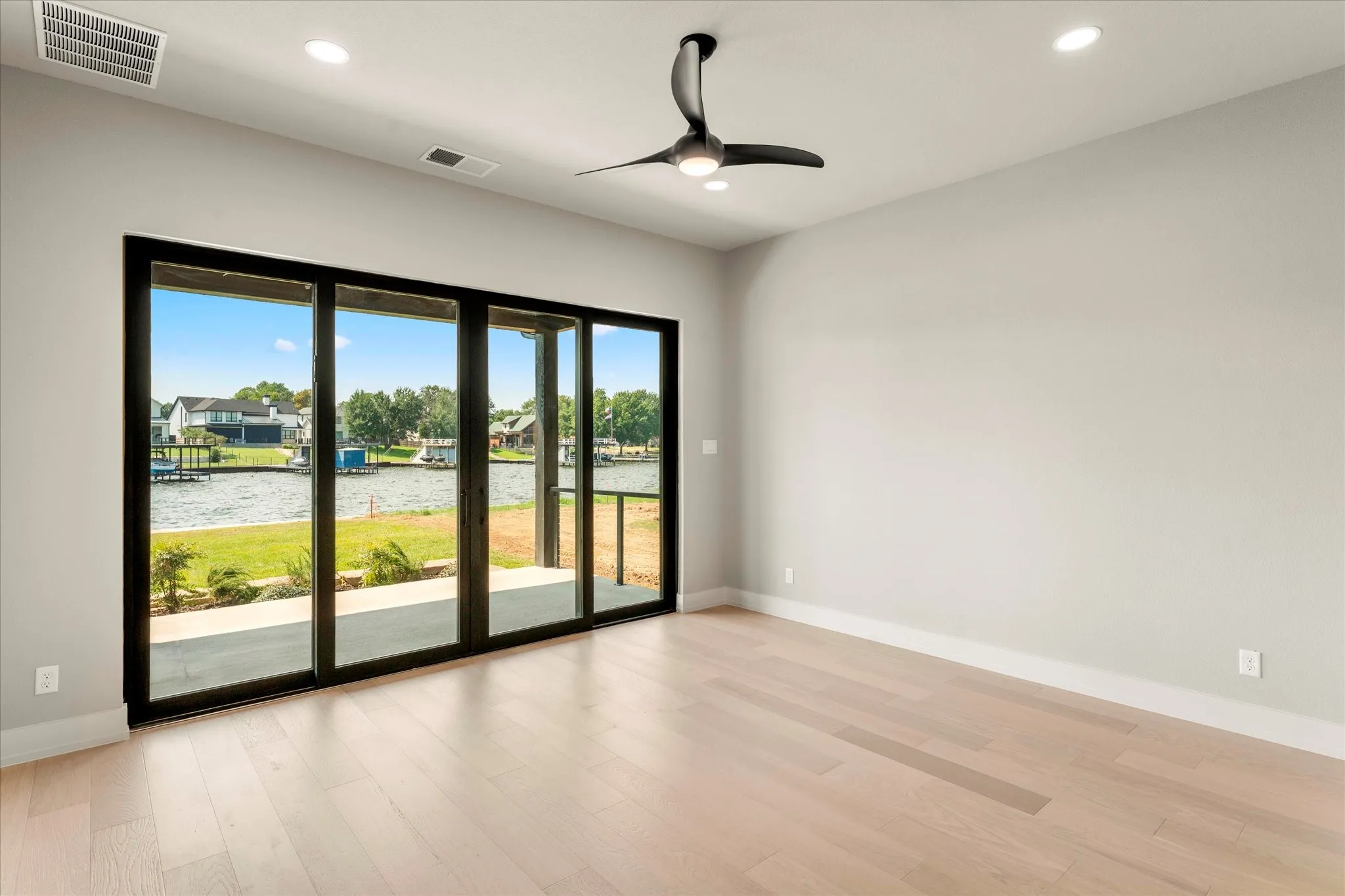 Single Family Residence For Sale in Henderson County , 2565 Groves Court, Tool, Texas 75143, 6 Bedroom, 5 Bathroom, 2 Garage spaces, 3,751 Sqft, built in 2025, New Construction - Complete, mls#21149847, Real Estate Agent in Tool, Homes For Sale in Henderson county, Homes For Sale in Tool, Realtor in Tool Texas, Real Estate Brokerage Independent Realty Texas, Luminita Cordes Realtor
