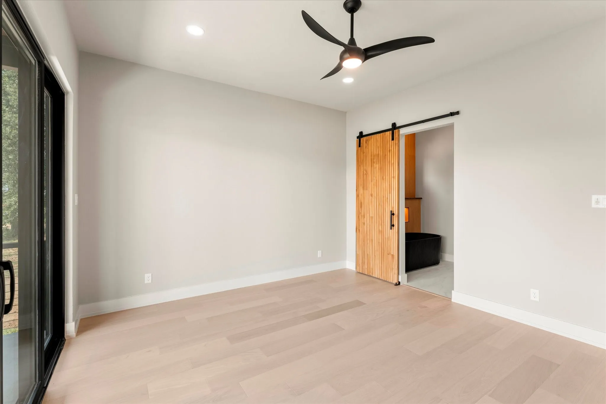 Single Family Residence For Sale in Henderson County , 2565 Groves Court, Tool, Texas 75143, 6 Bedroom, 5 Bathroom, 2 Garage spaces, 3,751 Sqft, built in 2025, New Construction - Complete, mls#21149847, Real Estate Agent in Tool, Homes For Sale in Henderson county, Homes For Sale in Tool, Realtor in Tool Texas, Real Estate Brokerage Independent Realty Texas, Luminita Cordes Realtor