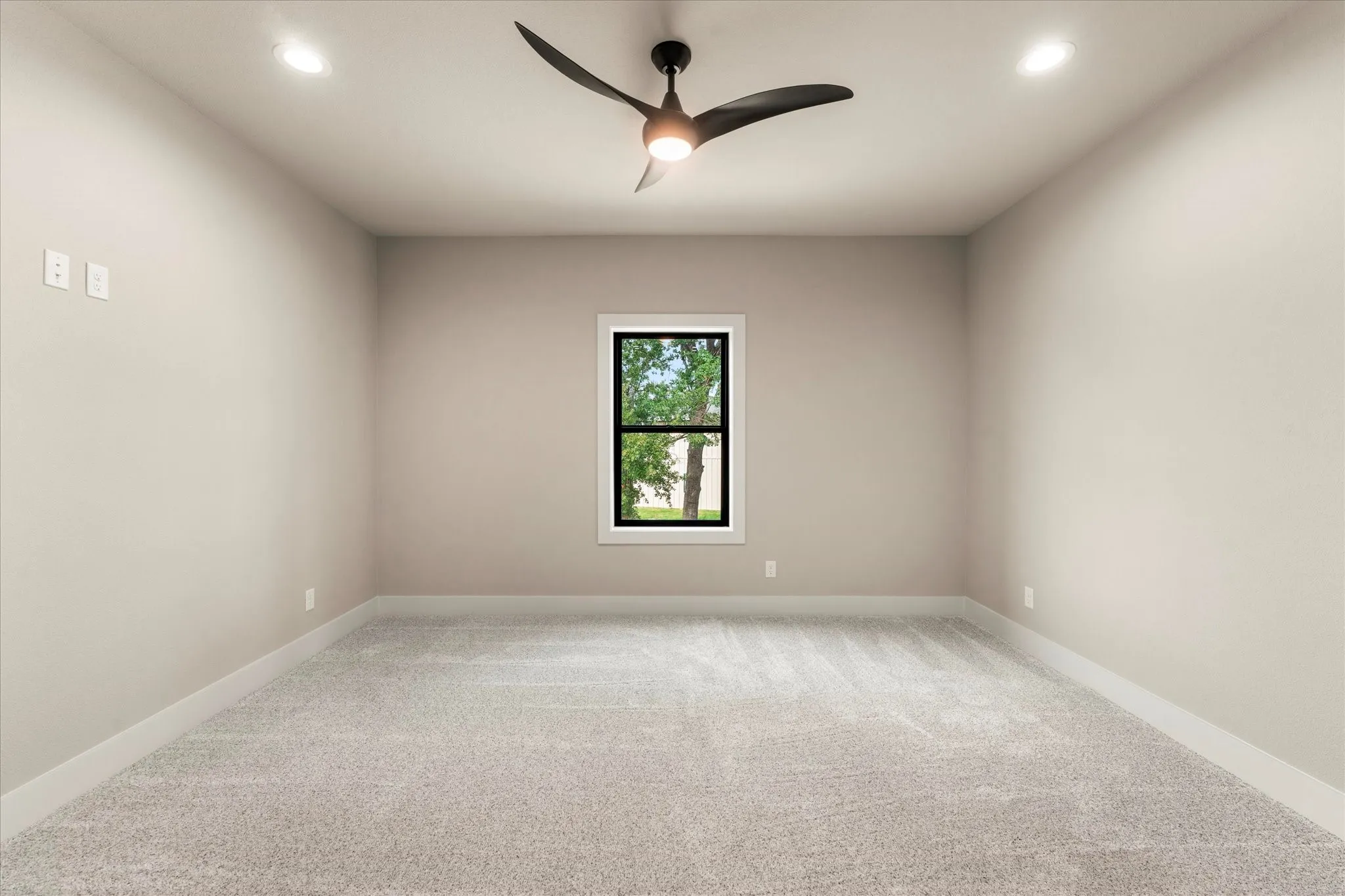 Single Family Residence For Sale in Henderson County , 2565 Groves Court, Tool, Texas 75143, 6 Bedroom, 5 Bathroom, 2 Garage spaces, 3,751 Sqft, built in 2025, New Construction - Complete, mls#21149847, Real Estate Agent in Tool, Homes For Sale in Henderson county, Homes For Sale in Tool, Realtor in Tool Texas, Real Estate Brokerage Independent Realty Texas, Luminita Cordes Realtor