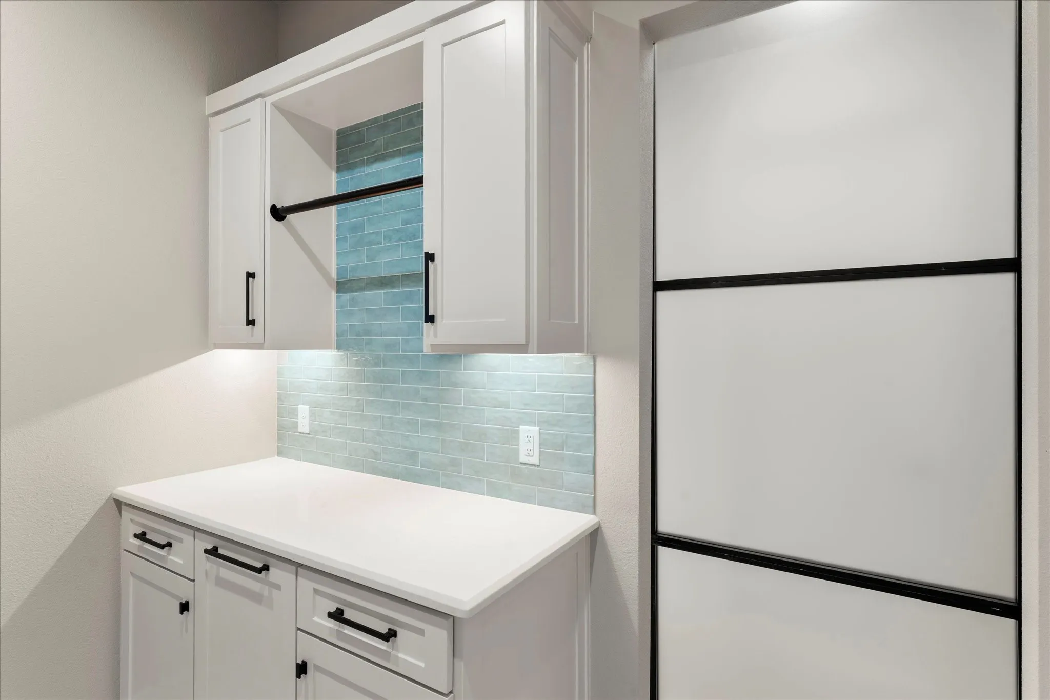 Single Family Residence For Sale in Henderson County , 2565 Groves Court, Tool, Texas 75143, 6 Bedroom, 5 Bathroom, 2 Garage spaces, 3,751 Sqft, built in 2025, New Construction - Complete, mls#21149847, Real Estate Agent in Tool, Homes For Sale in Henderson county, Homes For Sale in Tool, Realtor in Tool Texas, Real Estate Brokerage Independent Realty Texas, Luminita Cordes Realtor