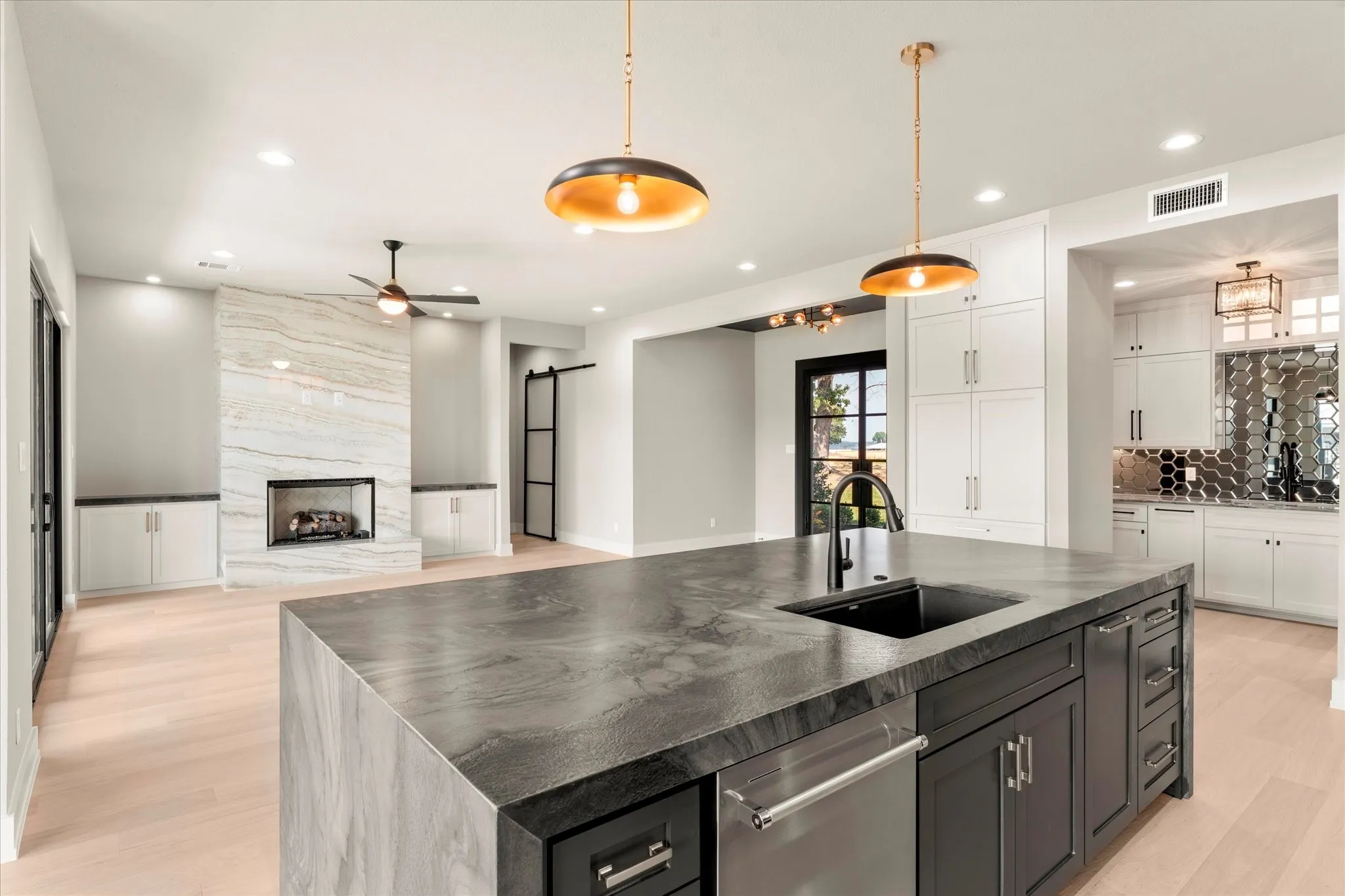 Single Family Residence For Sale in Henderson County , 2565 Groves Court, Tool, Texas 75143, 6 Bedroom, 5 Bathroom, 2 Garage spaces, 3,751 Sqft, built in 2025, New Construction - Complete, mls#21149847, Real Estate Agent in Tool, Homes For Sale in Henderson county, Homes For Sale in Tool, Realtor in Tool Texas, Real Estate Brokerage Independent Realty Texas, Luminita Cordes Realtor