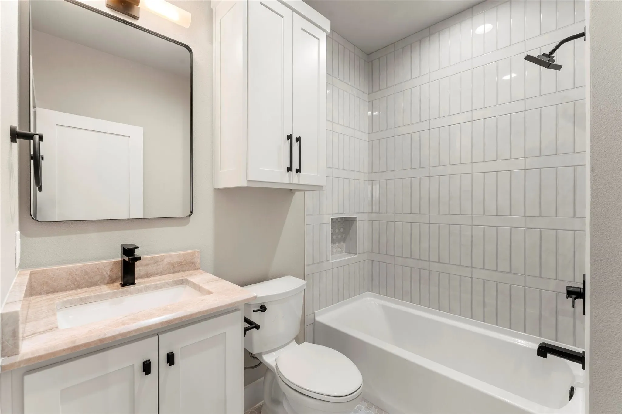Single Family Residence For Sale in Henderson County , 2565 Groves Court, Tool, Texas 75143, 6 Bedroom, 5 Bathroom, 2 Garage spaces, 3,751 Sqft, built in 2025, New Construction - Complete, mls#21149847, Real Estate Agent in Tool, Homes For Sale in Henderson county, Homes For Sale in Tool, Realtor in Tool Texas, Real Estate Brokerage Independent Realty Texas, Luminita Cordes Realtor