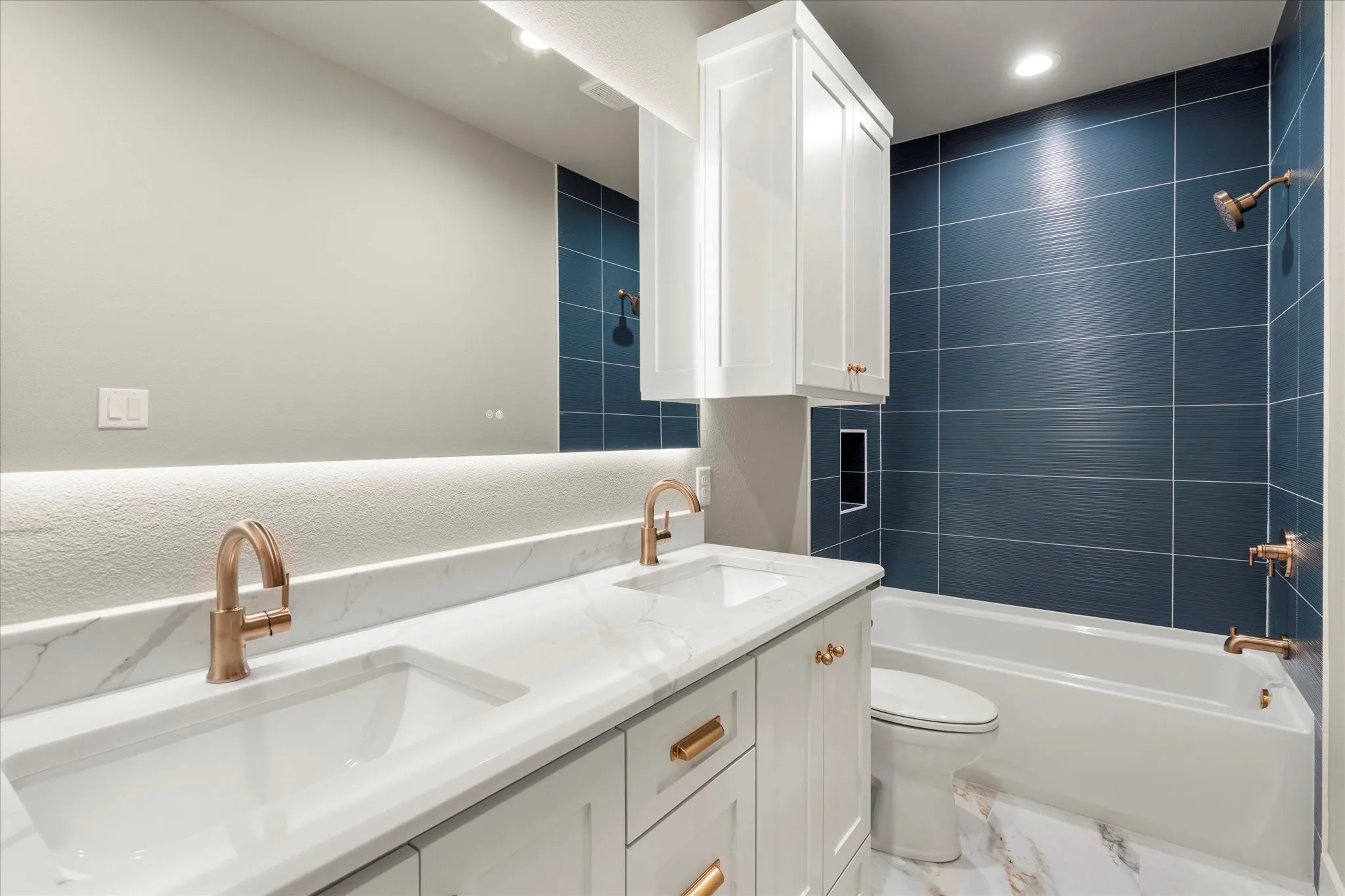 Single Family Residence For Sale in Henderson County , 2565 Groves Court, Tool, Texas 75143, 6 Bedroom, 5 Bathroom, 2 Garage spaces, 3,751 Sqft, built in 2025, New Construction - Complete, mls#21149847, Real Estate Agent in Tool, Homes For Sale in Henderson county, Homes For Sale in Tool, Realtor in Tool Texas, Real Estate Brokerage Independent Realty Texas, Luminita Cordes Realtor