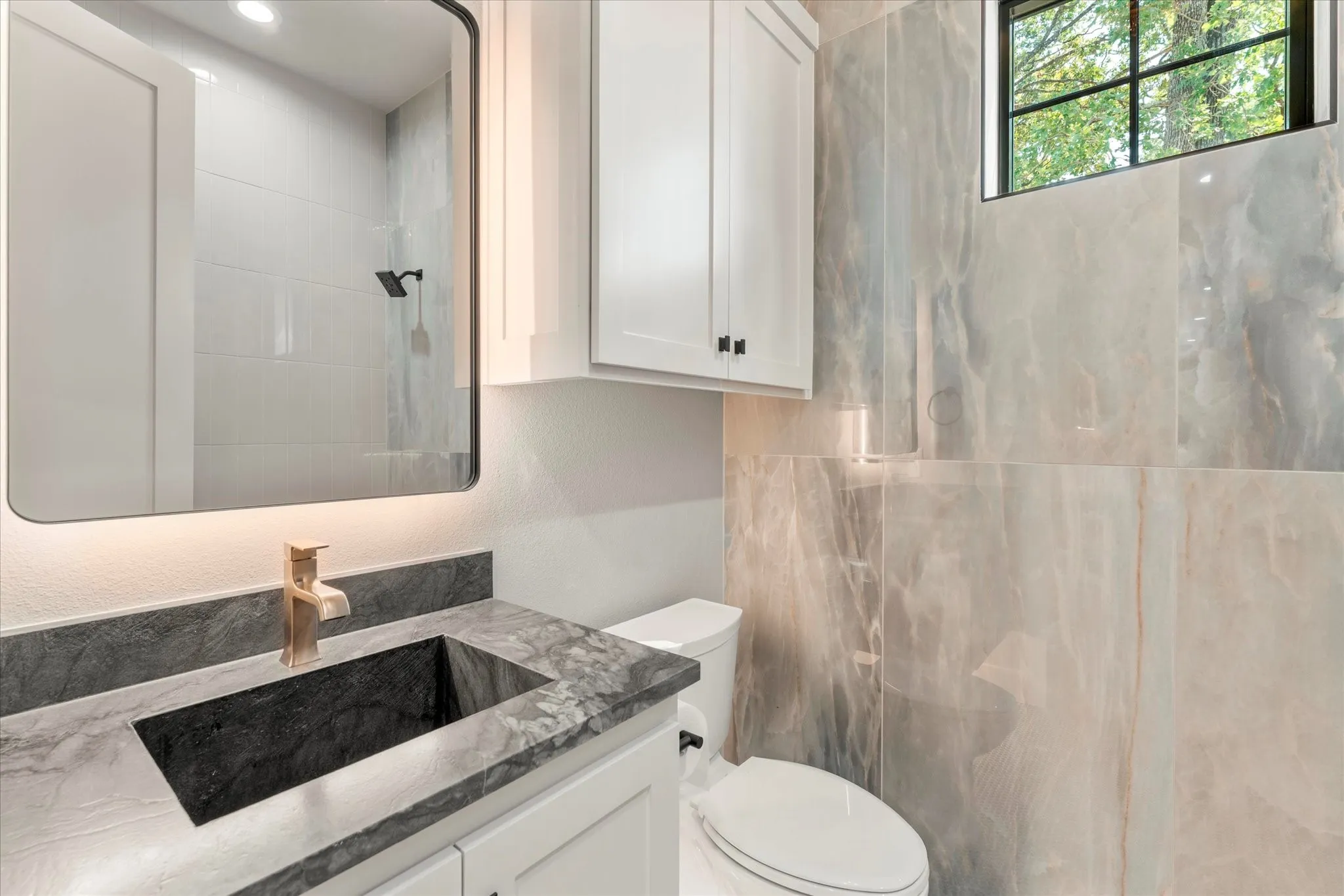 Single Family Residence For Sale in Henderson County , 2565 Groves Court, Tool, Texas 75143, 6 Bedroom, 5 Bathroom, 2 Garage spaces, 3,751 Sqft, built in 2025, New Construction - Complete, mls#21149847, Real Estate Agent in Tool, Homes For Sale in Henderson county, Homes For Sale in Tool, Realtor in Tool Texas, Real Estate Brokerage Independent Realty Texas, Luminita Cordes Realtor
