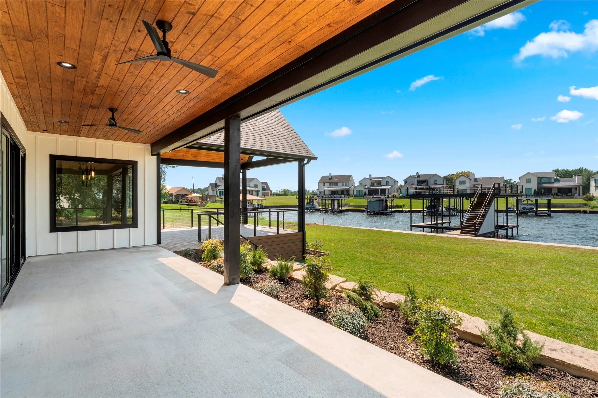 Single Family Residence For Sale in Henderson County , 2565 Groves Court, Tool, Texas 75143, 6 Bedroom, 5 Bathroom, 2 Garage spaces, 3,751 Sqft, built in 2025, New Construction - Complete, mls#21149847, Real Estate Agent in Tool, Homes For Sale in Henderson county, Homes For Sale in Tool, Realtor in Tool Texas, Real Estate Brokerage Independent Realty Texas, Luminita Cordes Realtor