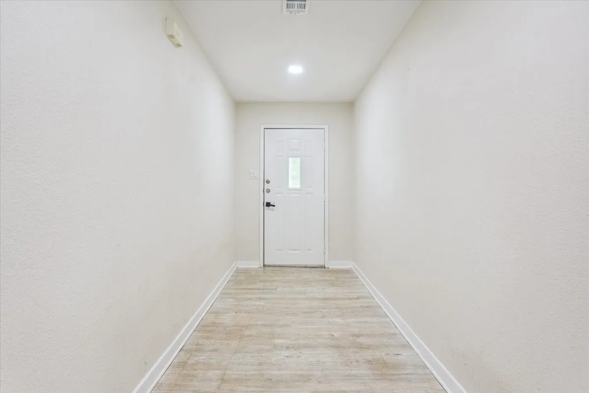 Single Family Residence For Sale in Mc Lennan County , 310 Garfield Street, Mc Gregor, Texas 76657, 4 Bedroom, 3 Bathroom, Garage spaces, 2,345 Sqft, built in 1970, mls#21146436, Real Estate Agent in Mc Gregor, Homes For Sale in Mc Lennan county, Homes For Sale in Mc Gregor, Realtor in Mc Gregor Texas, Real Estate Brokerage Independent Realty Texas, Luminita Cordes Realtor
