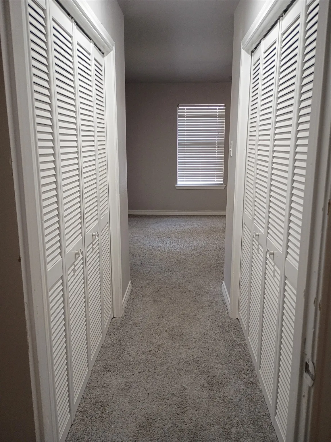 Single Family Residence For Sale in Ellis County , 208 Almond Street, Waxahachie, Texas 75165, 3 Bedroom, 2 Bathroom, Garage spaces, 1,520 Sqft, built in 1950, Preowned, mls#21150204, Real Estate Agent in Waxahachie, Homes For Sale in Ellis county, Homes For Sale in Waxahachie, Realtor in Waxahachie Texas, Real Estate Brokerage Independent Realty Texas, Luminita Cordes Realtor