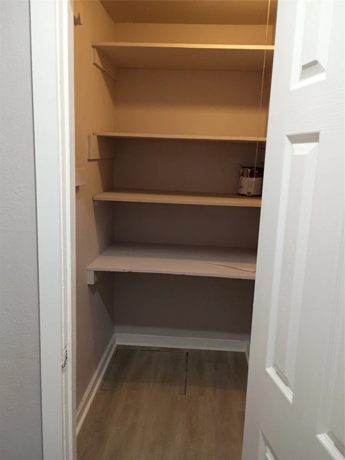 Single Family Residence For Sale in Ellis County , 208 Almond Street, Waxahachie, Texas 75165, 3 Bedroom, 2 Bathroom, Garage spaces, 1,520 Sqft, built in 1950, Preowned, mls#21150204, Real Estate Agent in Waxahachie, Homes For Sale in Ellis county, Homes For Sale in Waxahachie, Realtor in Waxahachie Texas, Real Estate Brokerage Independent Realty Texas, Luminita Cordes Realtor