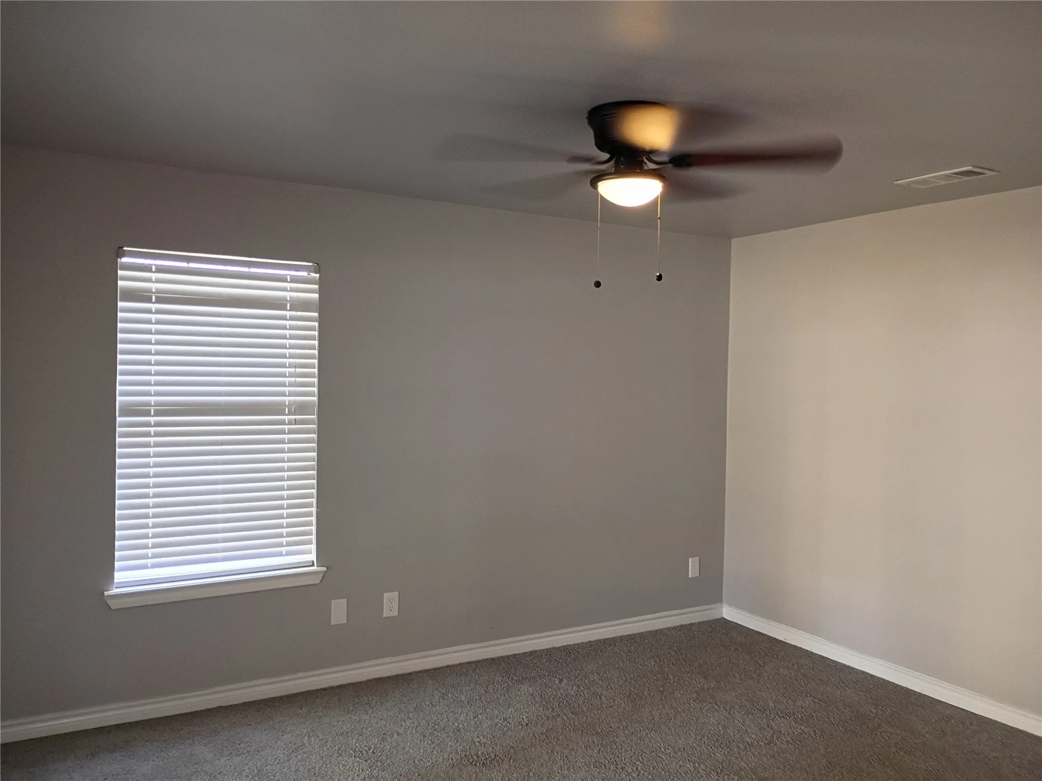 Single Family Residence For Sale in Ellis County , 208 Almond Street, Waxahachie, Texas 75165, 3 Bedroom, 2 Bathroom, Garage spaces, 1,520 Sqft, built in 1950, Preowned, mls#21150204, Real Estate Agent in Waxahachie, Homes For Sale in Ellis county, Homes For Sale in Waxahachie, Realtor in Waxahachie Texas, Real Estate Brokerage Independent Realty Texas, Luminita Cordes Realtor