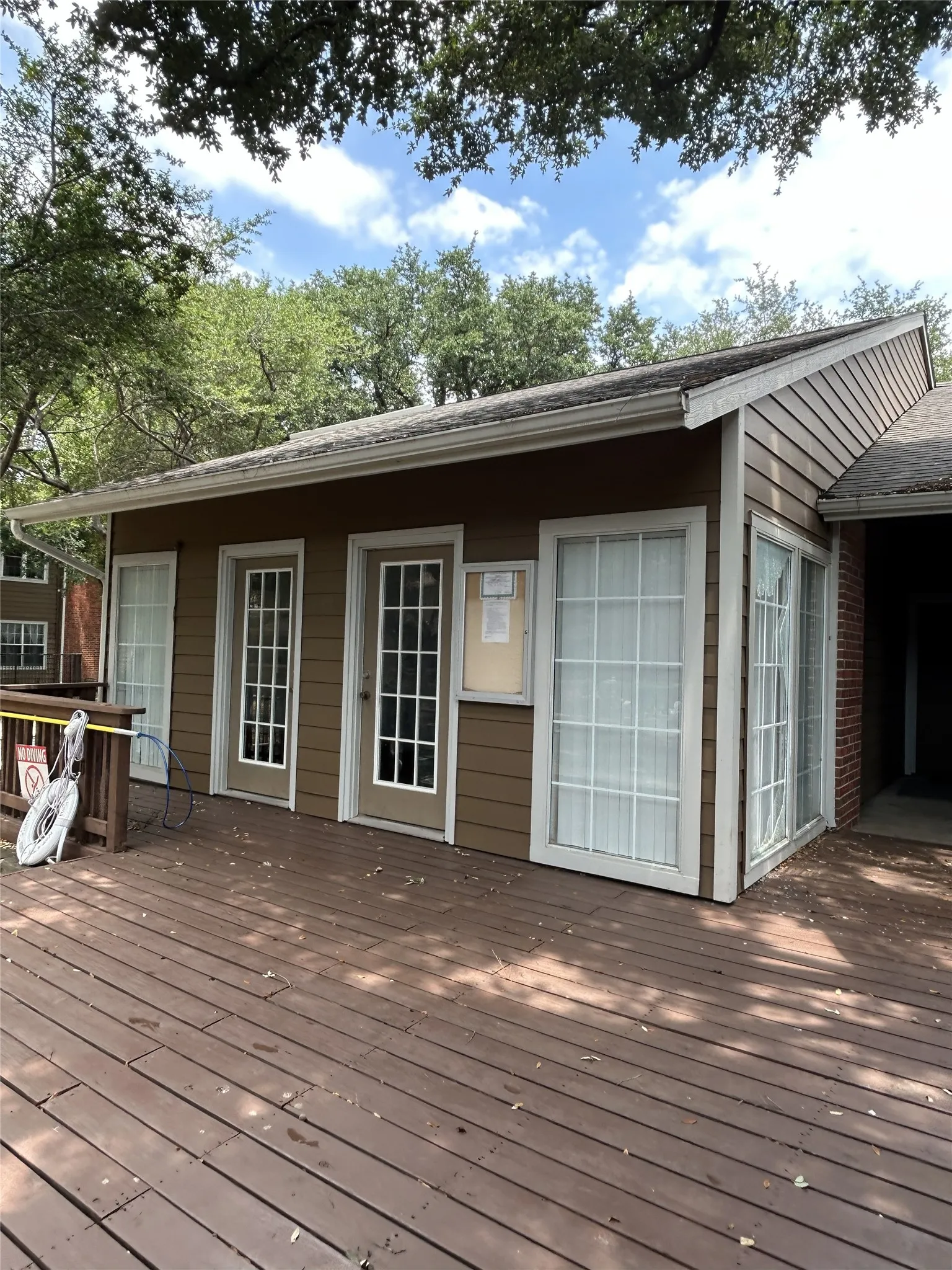 Condominium For Sale in Dallas County , 3617 W Northgate Drive 125, Irving, Texas 75062, 2 Bedroom, 2 Bathroom, 2 Garage spaces, 930 Sqft, built in 1982, mls#21147715, Real Estate Agent in Irving, Homes For Sale in Dallas county, Homes For Sale in Irving, Realtor in Irving Texas, Real Estate Brokerage Independent Realty Texas, Luminita Cordes Realtor