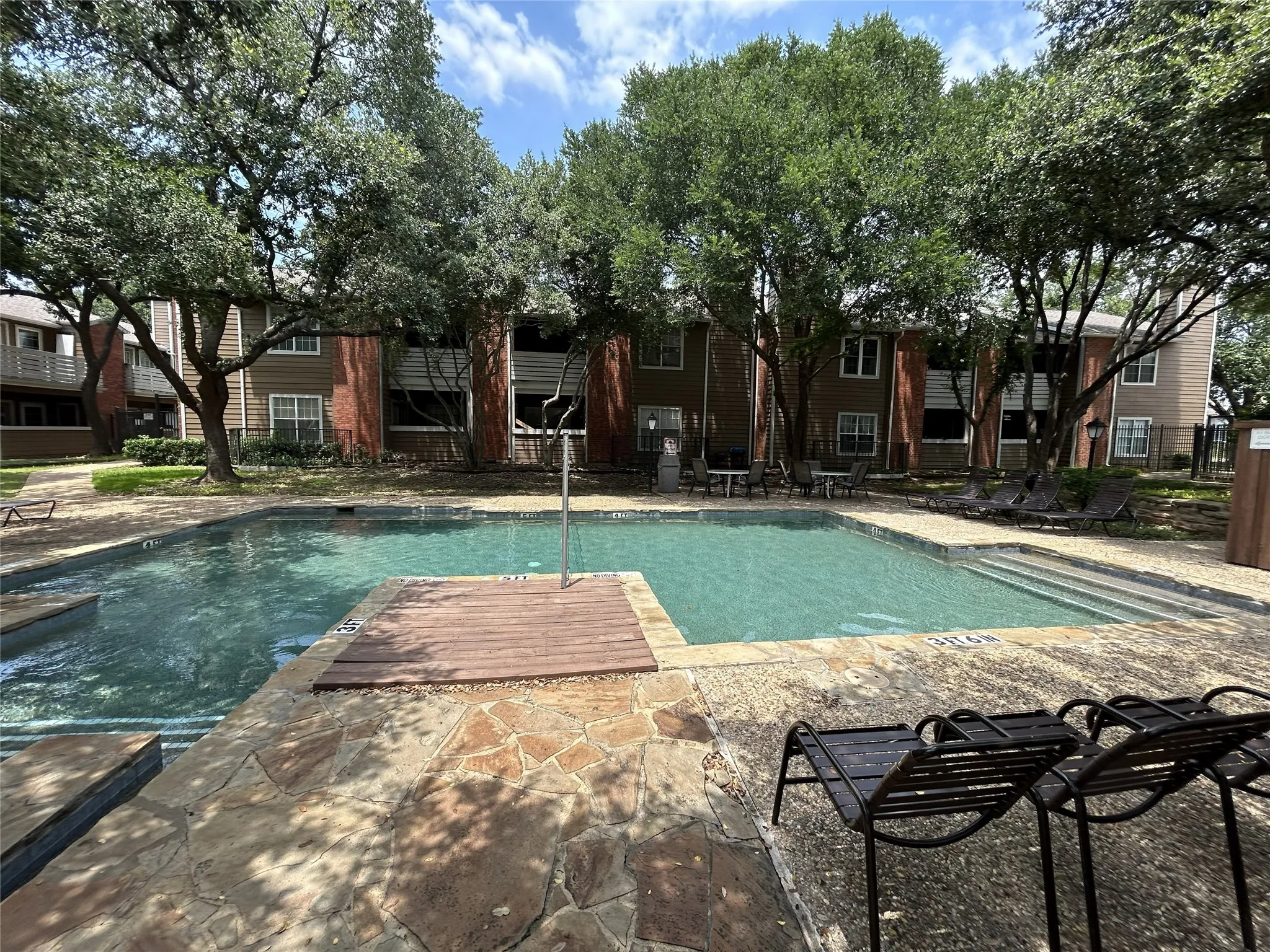 Condominium For Sale in Dallas County , 3617 W Northgate Drive 125, Irving, Texas 75062, 2 Bedroom, 2 Bathroom, 2 Garage spaces, 930 Sqft, built in 1982, mls#21147715, Real Estate Agent in Irving, Homes For Sale in Dallas county, Homes For Sale in Irving, Realtor in Irving Texas, Real Estate Brokerage Independent Realty Texas, Luminita Cordes Realtor
