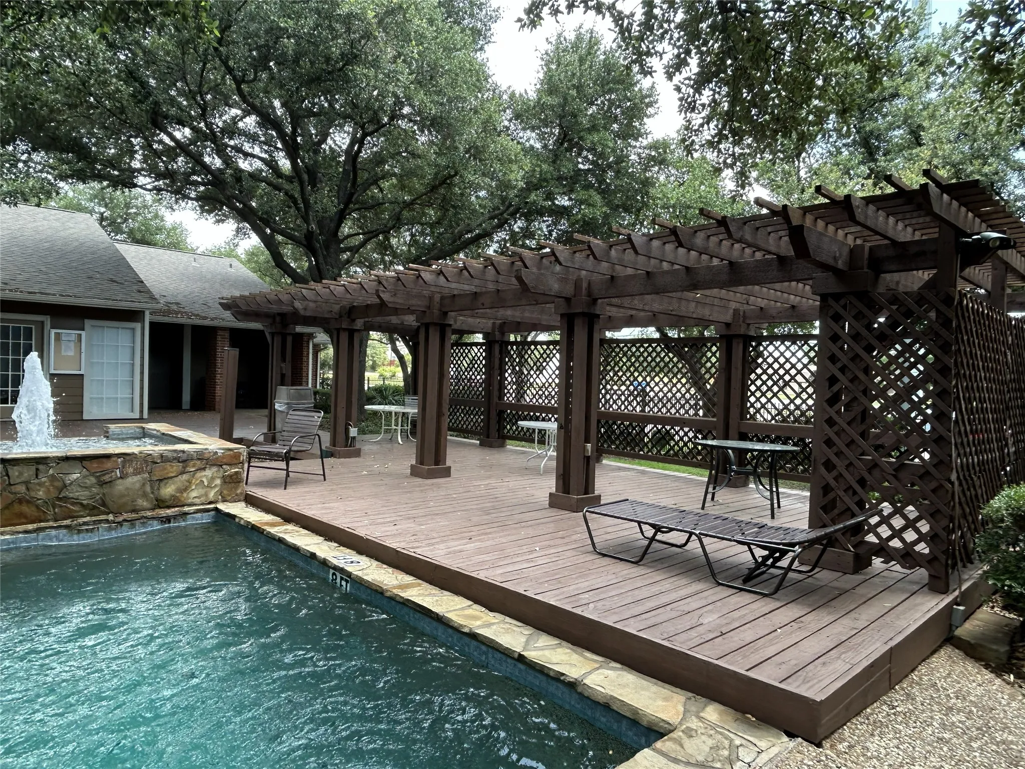 Condominium For Sale in Dallas County , 3617 W Northgate Drive 125, Irving, Texas 75062, 2 Bedroom, 2 Bathroom, 2 Garage spaces, 930 Sqft, built in 1982, mls#21147715, Real Estate Agent in Irving, Homes For Sale in Dallas county, Homes For Sale in Irving, Realtor in Irving Texas, Real Estate Brokerage Independent Realty Texas, Luminita Cordes Realtor