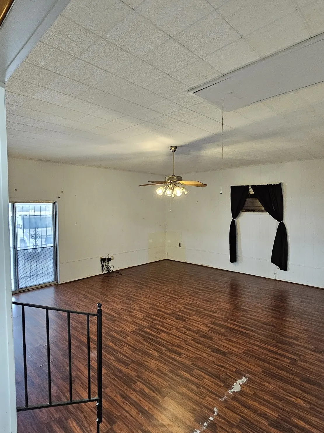 Single Family Residence For Sale in Mc Lennan County , 817 N Lacy Drive, Lacy Lakeview, Texas 76705, 3 Bedroom, 2 Bathroom, Garage spaces, 1,546 Sqft, built in 1959, Preowned, mls#21134520, Real Estate Agent in Lacy Lakeview, Homes For Sale in Mc Lennan county, Homes For Sale in Lacy Lakeview, Realtor in Lacy Lakeview Texas, Real Estate Brokerage Independent Realty Texas, Luminita Cordes Realtor