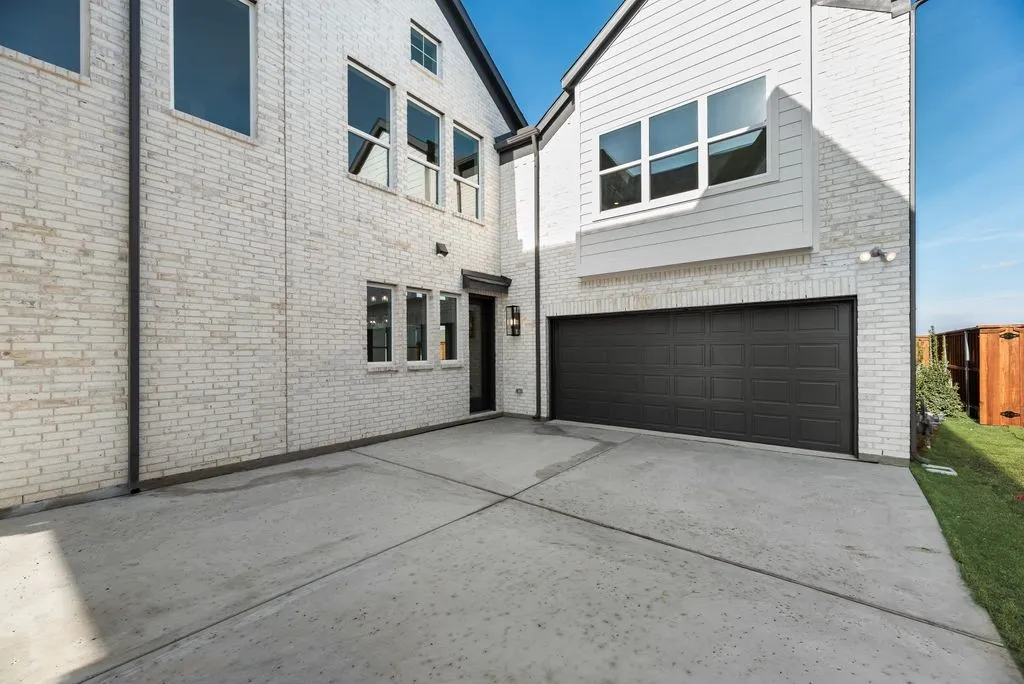 Single Family Residence For Sale in Collin County , 705 Clover Lane, Anna, Texas 75409, 5 Bedroom, 5 Bathroom, 3 Garage spaces, 4,304 Sqft, built in 2026, New Construction - Complete, mls#21150426, Real Estate Agent in Anna, Homes For Sale in Collin county, Homes For Sale in Anna, Realtor in Anna Texas, Real Estate Brokerage Independent Realty Texas, Luminita Cordes Realtor