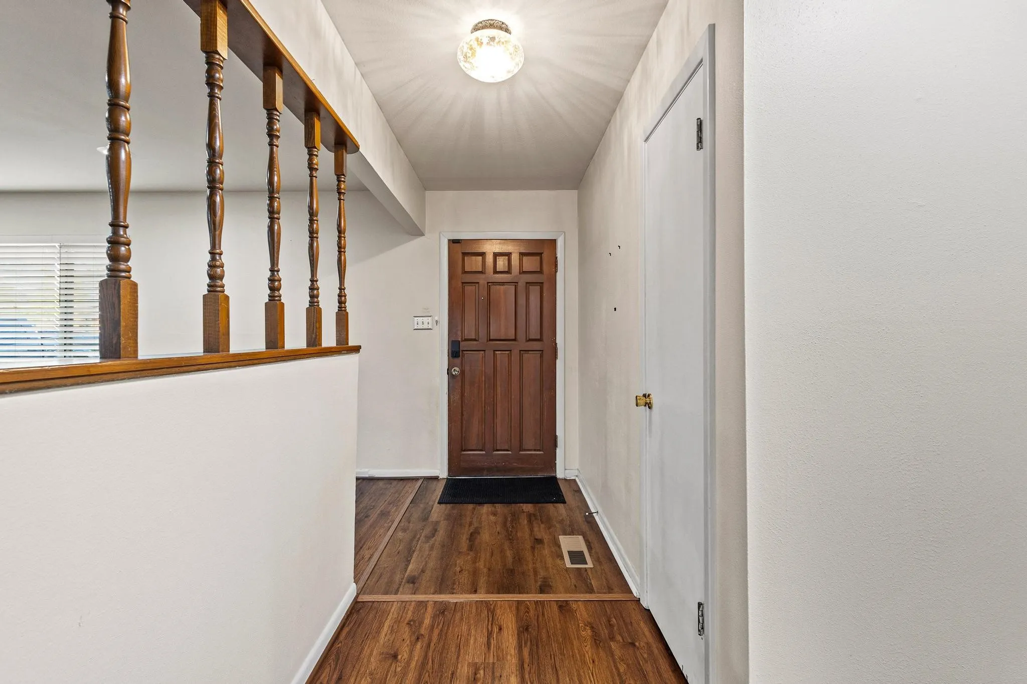 Single Family Residence For Sale in Grayson County , 1701 S Lillis Lane, Denison, Texas 75020, 3 Bedroom, 2 Bathroom, 2 Garage spaces, 2,478 Sqft, built in 1961, Price $299,000, mls#21148447, Real Estate Agent in Denison, Homes For Sale in Grayson county, Homes For Sale in Denison, Realtor in Denison Texas, Real Estate Brokerage Independent Realty Texas, Luminita Cordes Realtor