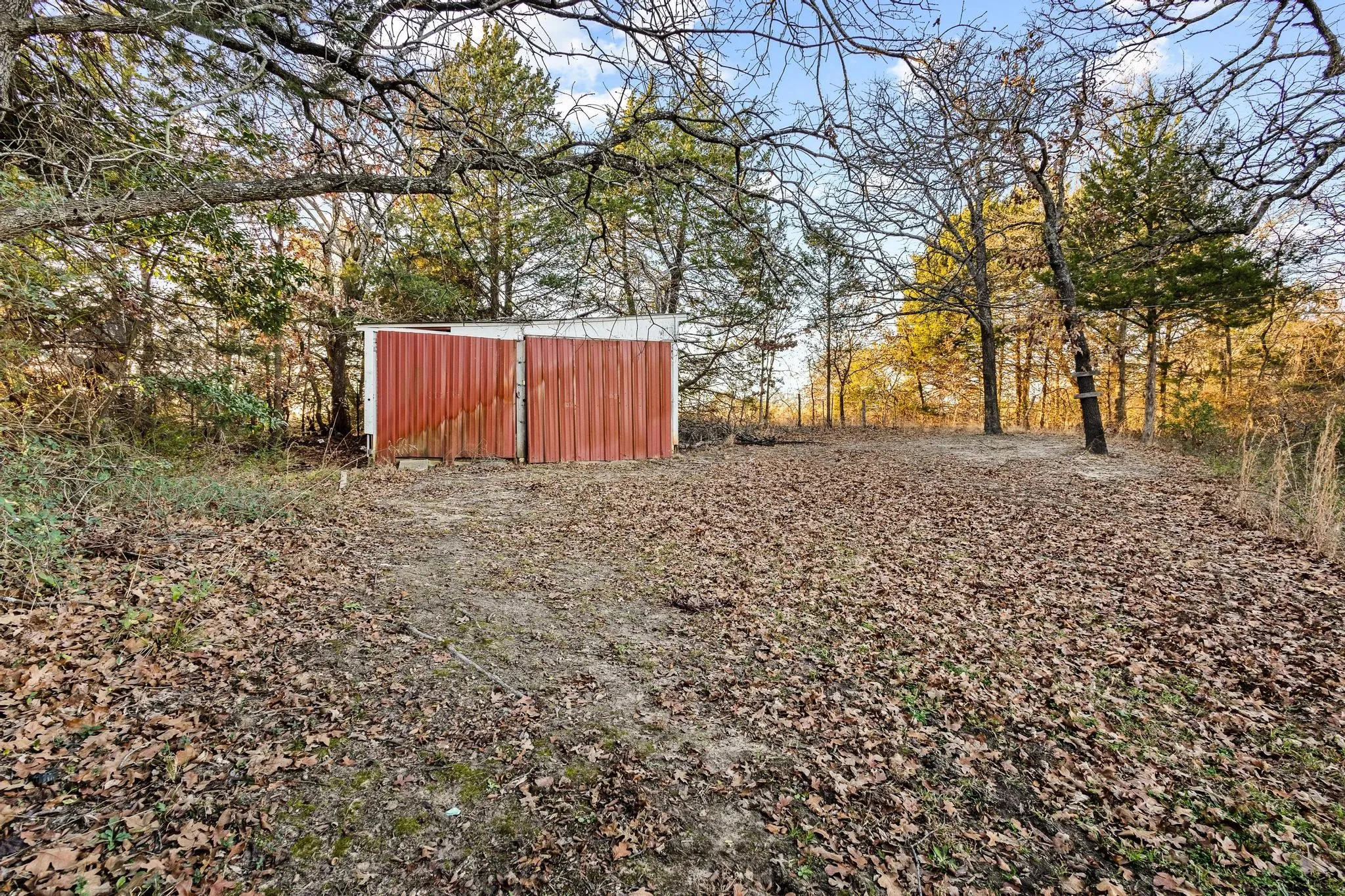 Single Family Residence For Sale in Grayson County , 1701 S Lillis Lane, Denison, Texas 75020, 3 Bedroom, 2 Bathroom, 2 Garage spaces, 2,478 Sqft, built in 1961, Price $299,000, mls#21148447, Real Estate Agent in Denison, Homes For Sale in Grayson county, Homes For Sale in Denison, Realtor in Denison Texas, Real Estate Brokerage Independent Realty Texas, Luminita Cordes Realtor