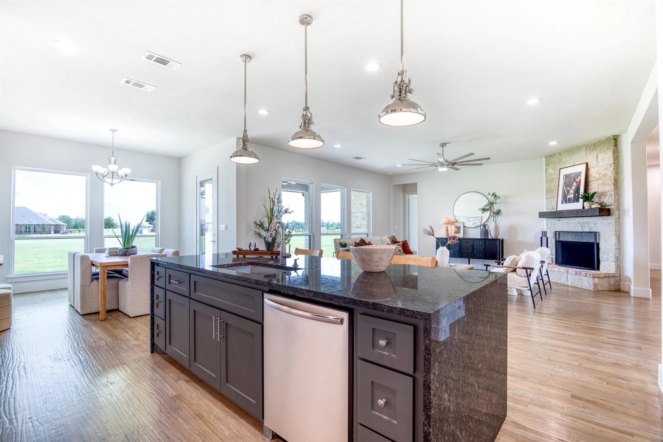 Single Family Residence For Sale in Kaufman County , 1355 Canyon Lake Road, Wills Point, Texas 75169, 5 Bedrooms, 4 Bathrooms, 3 Garage spaces, 3,304 Sqft, built in 2022, Price $689,900, mls#21150502, Real Estate Agent in Wills Point, Homes For Sale in Kaufman county, Homes For Sale in Wills Point, Realtor in Wills Point Texas, Real Estate Brokerage Independent Realty Texas, Luminita Cordes Realtor