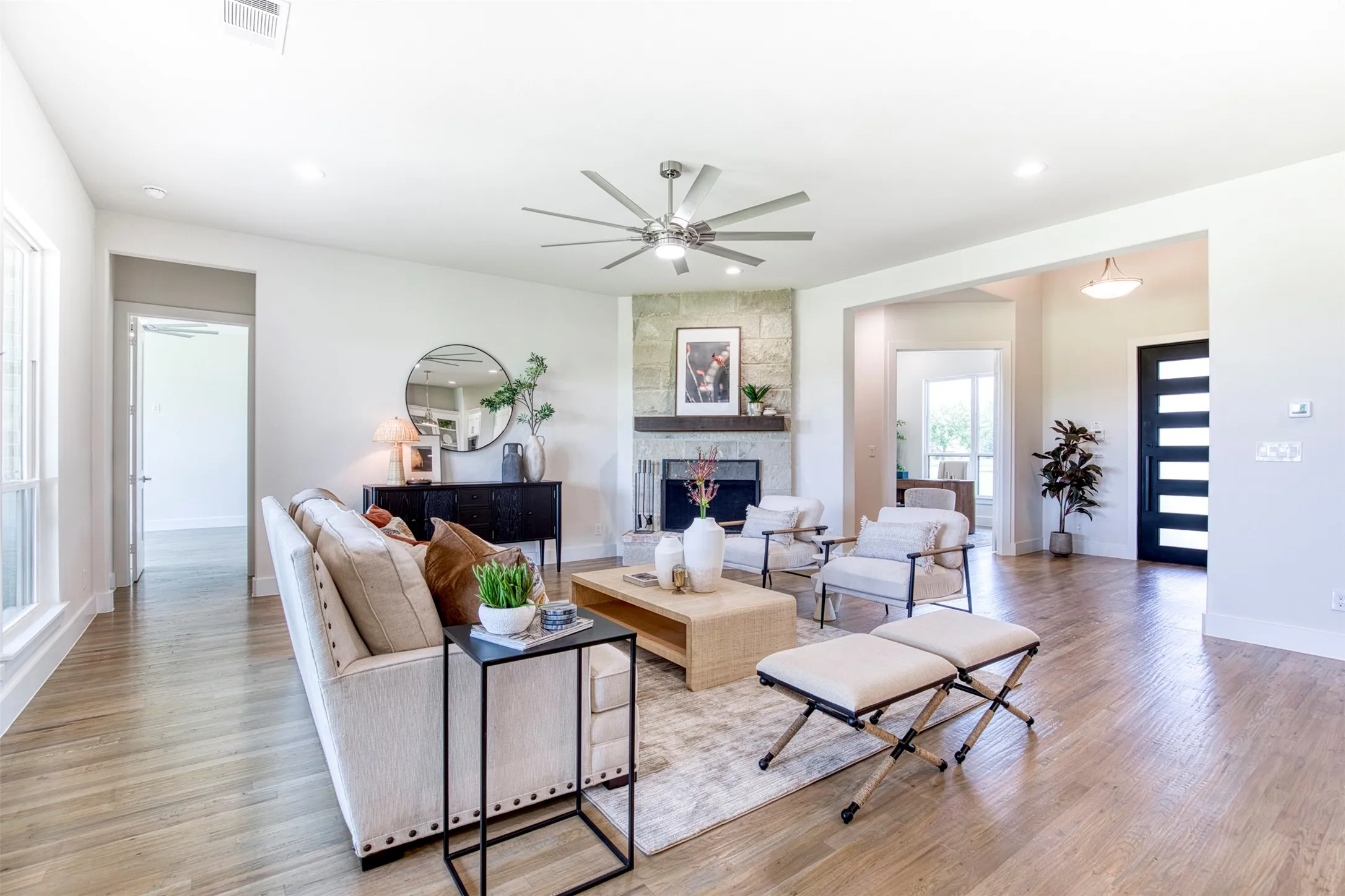 Single Family Residence For Sale in Kaufman County , 1355 Canyon Lake Road, Wills Point, Texas 75169, 5 Bedrooms, 4 Bathrooms, 3 Garage spaces, 3,304 Sqft, built in 2022, Price $689,900, mls#21150502, Real Estate Agent in Wills Point, Homes For Sale in Kaufman county, Homes For Sale in Wills Point, Realtor in Wills Point Texas, Real Estate Brokerage Independent Realty Texas, Luminita Cordes Realtor