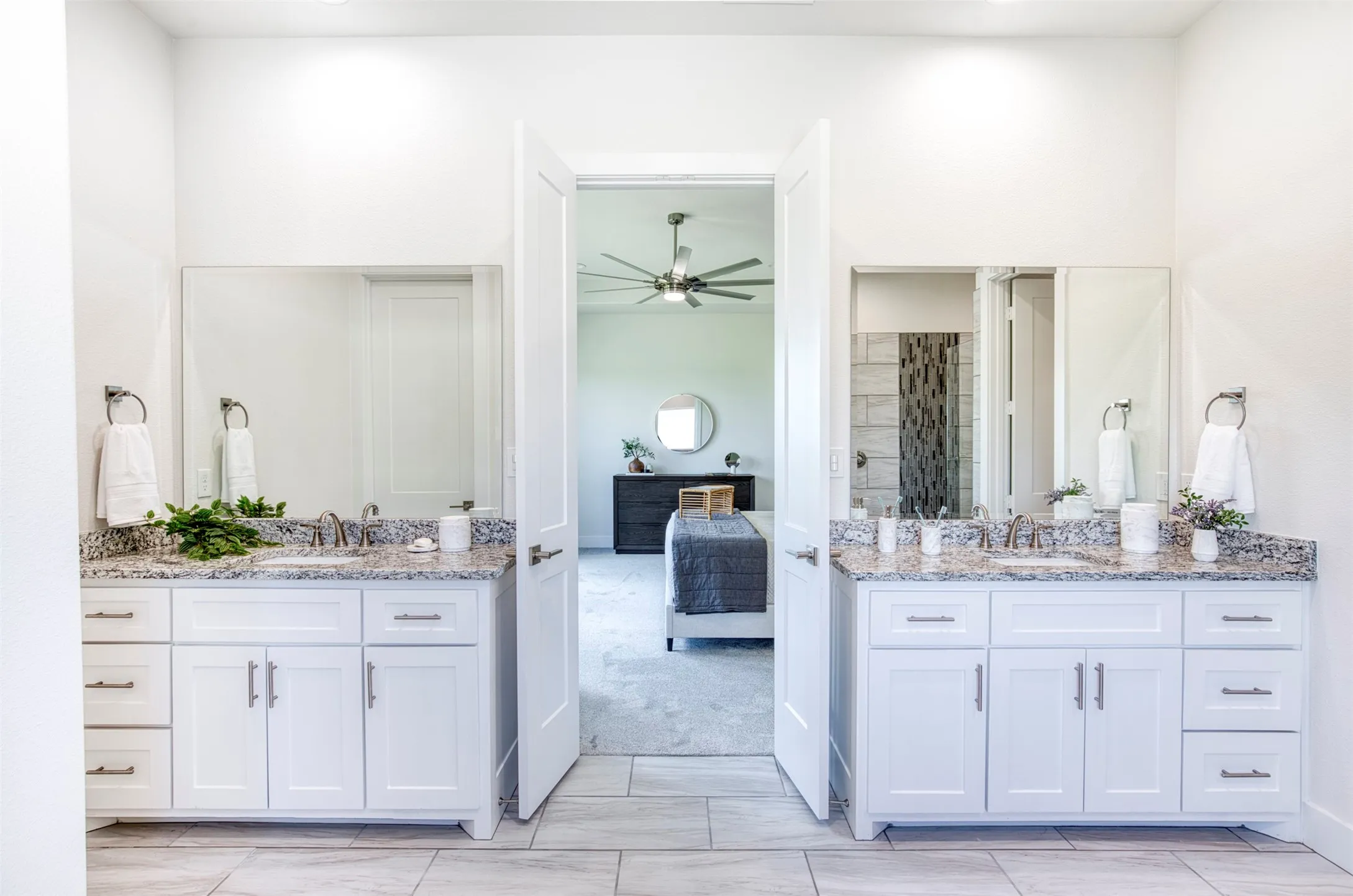 Single Family Residence For Sale in Kaufman County , 1355 Canyon Lake Road, Wills Point, Texas 75169, 5 Bedrooms, 4 Bathrooms, 3 Garage spaces, 3,304 Sqft, built in 2022, Price $689,900, mls#21150502, Real Estate Agent in Wills Point, Homes For Sale in Kaufman county, Homes For Sale in Wills Point, Realtor in Wills Point Texas, Real Estate Brokerage Independent Realty Texas, Luminita Cordes Realtor