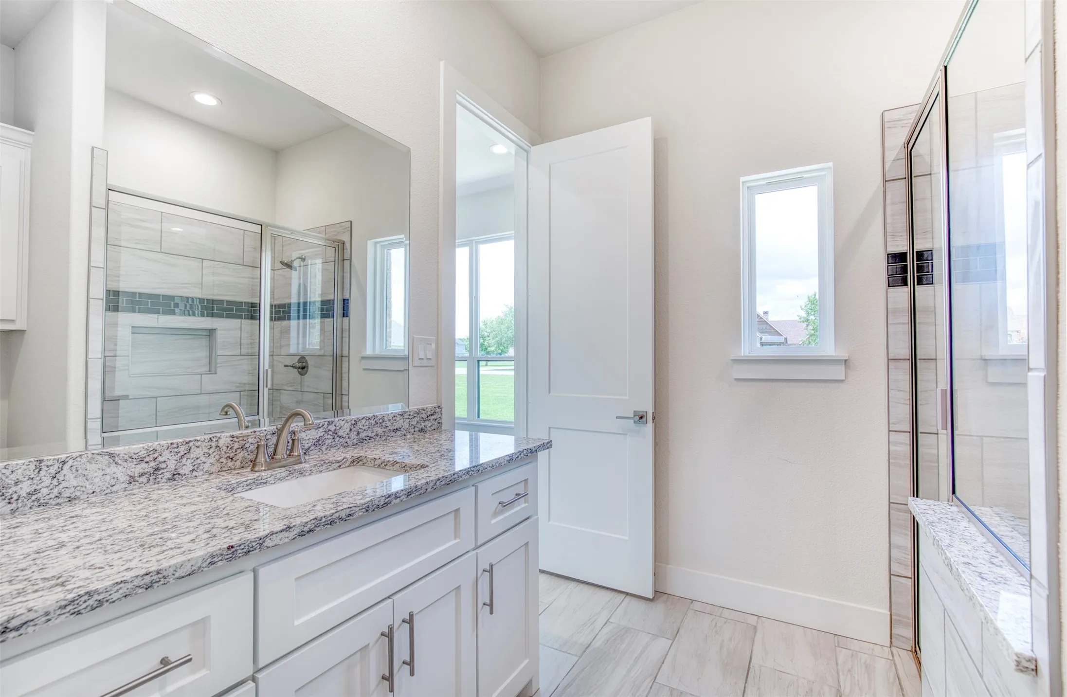 Single Family Residence For Sale in Kaufman County , 1355 Canyon Lake Road, Wills Point, Texas 75169, 5 Bedrooms, 4 Bathrooms, 3 Garage spaces, 3,304 Sqft, built in 2022, Price $689,900, mls#21150502, Real Estate Agent in Wills Point, Homes For Sale in Kaufman county, Homes For Sale in Wills Point, Realtor in Wills Point Texas, Real Estate Brokerage Independent Realty Texas, Luminita Cordes Realtor
